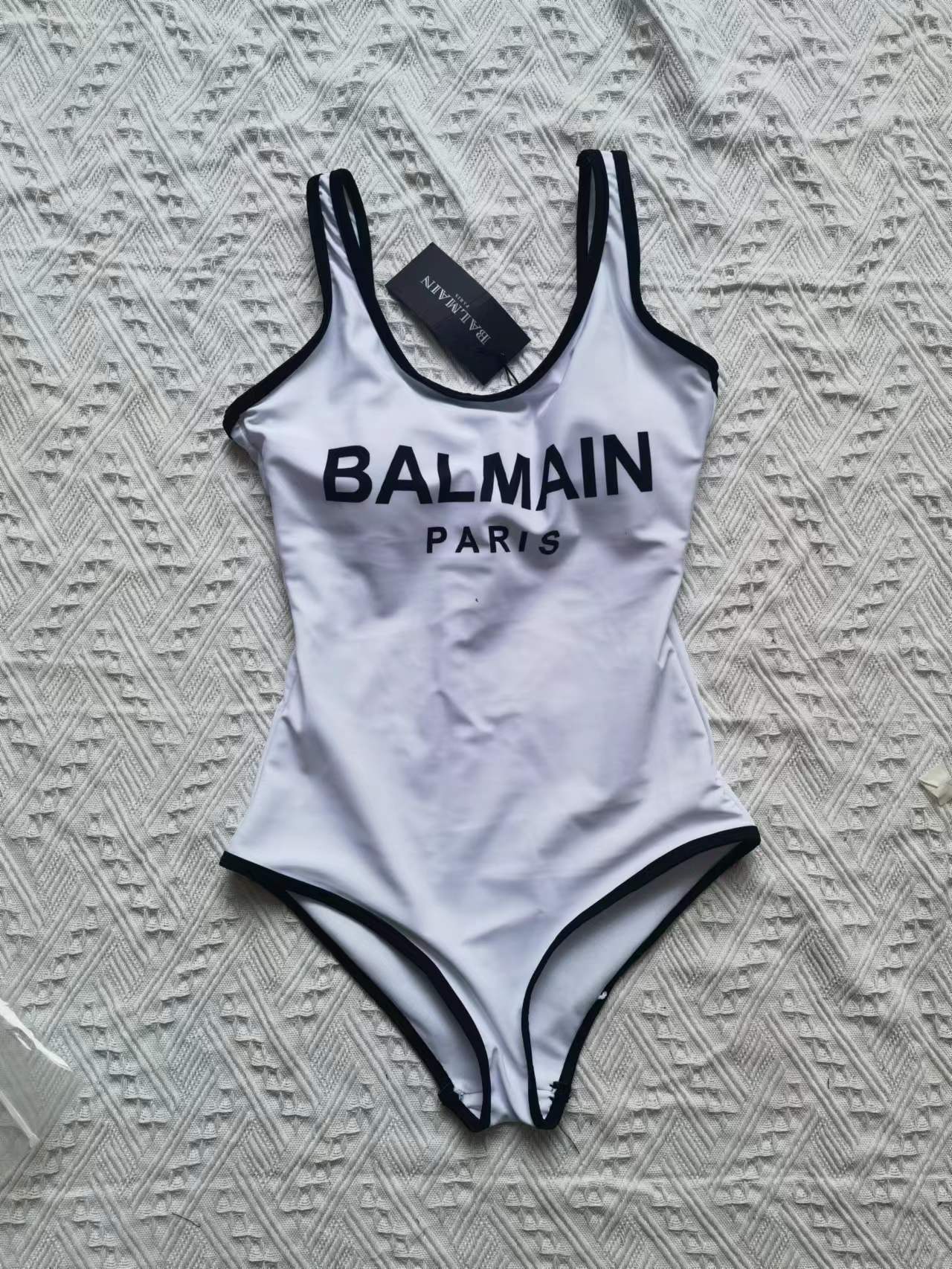 14A157YDE Stylish Bikini swimsuit
