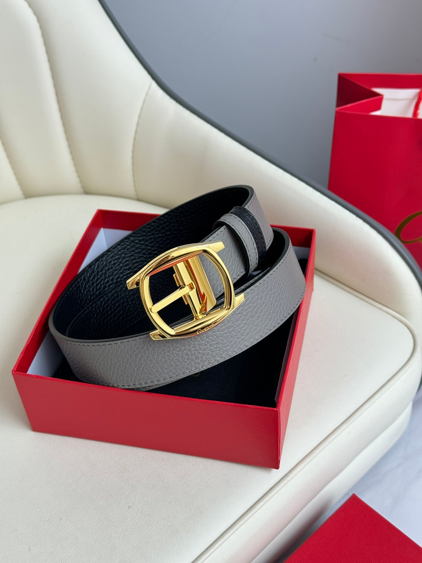 1WK173PDE Stylish High quality belt With full package
