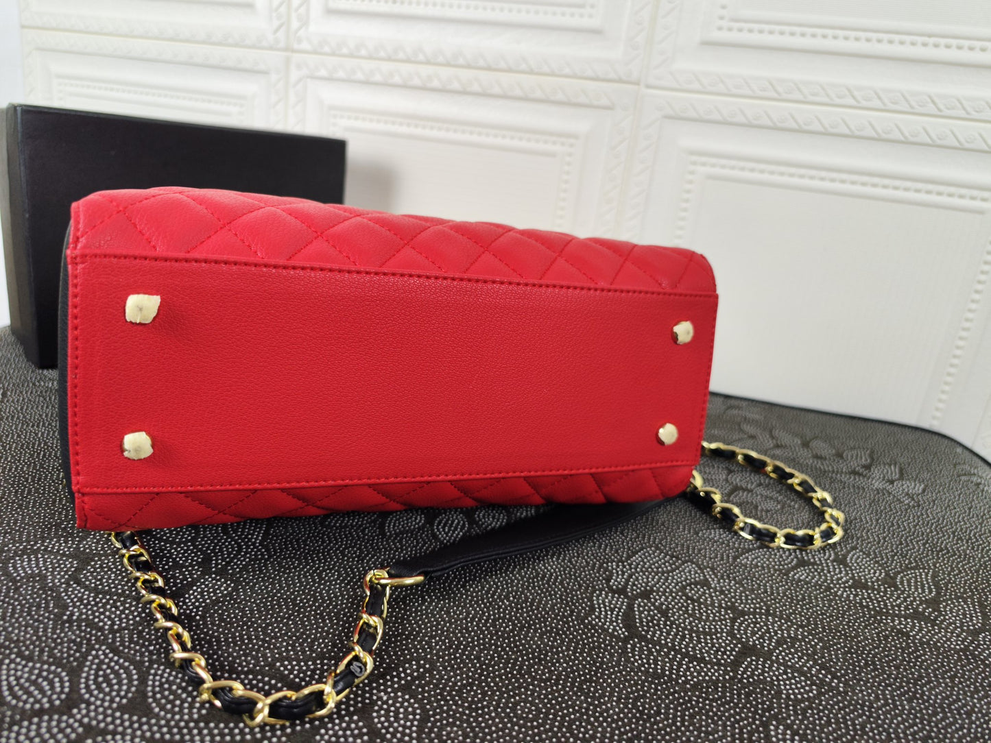 555RB1BDE Stylish leather bag