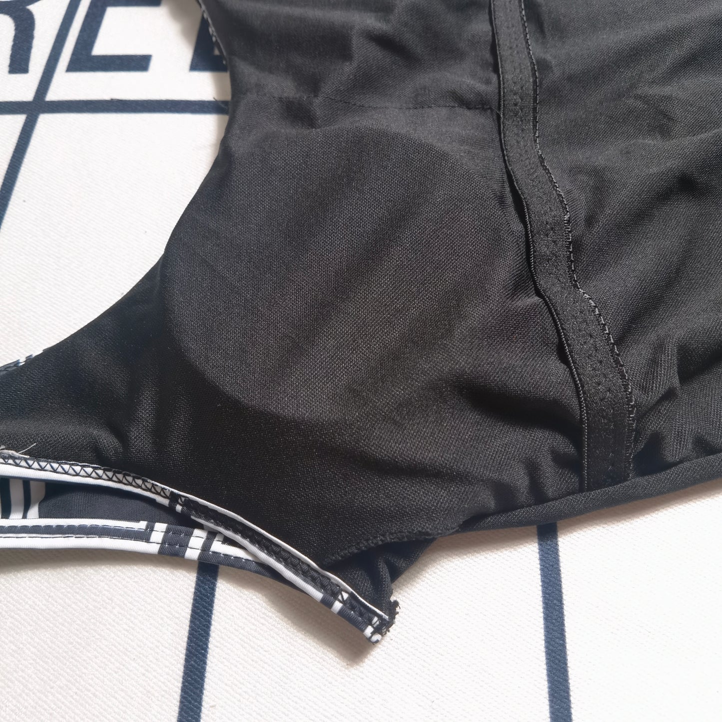 14A96YDE Stylish Bikini swimsuit