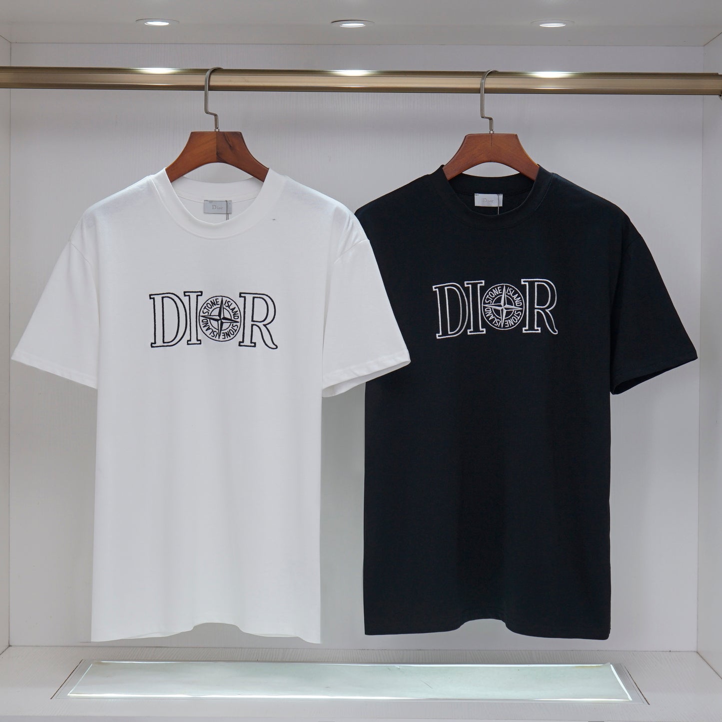 14D434UDE Stylish T-shirts