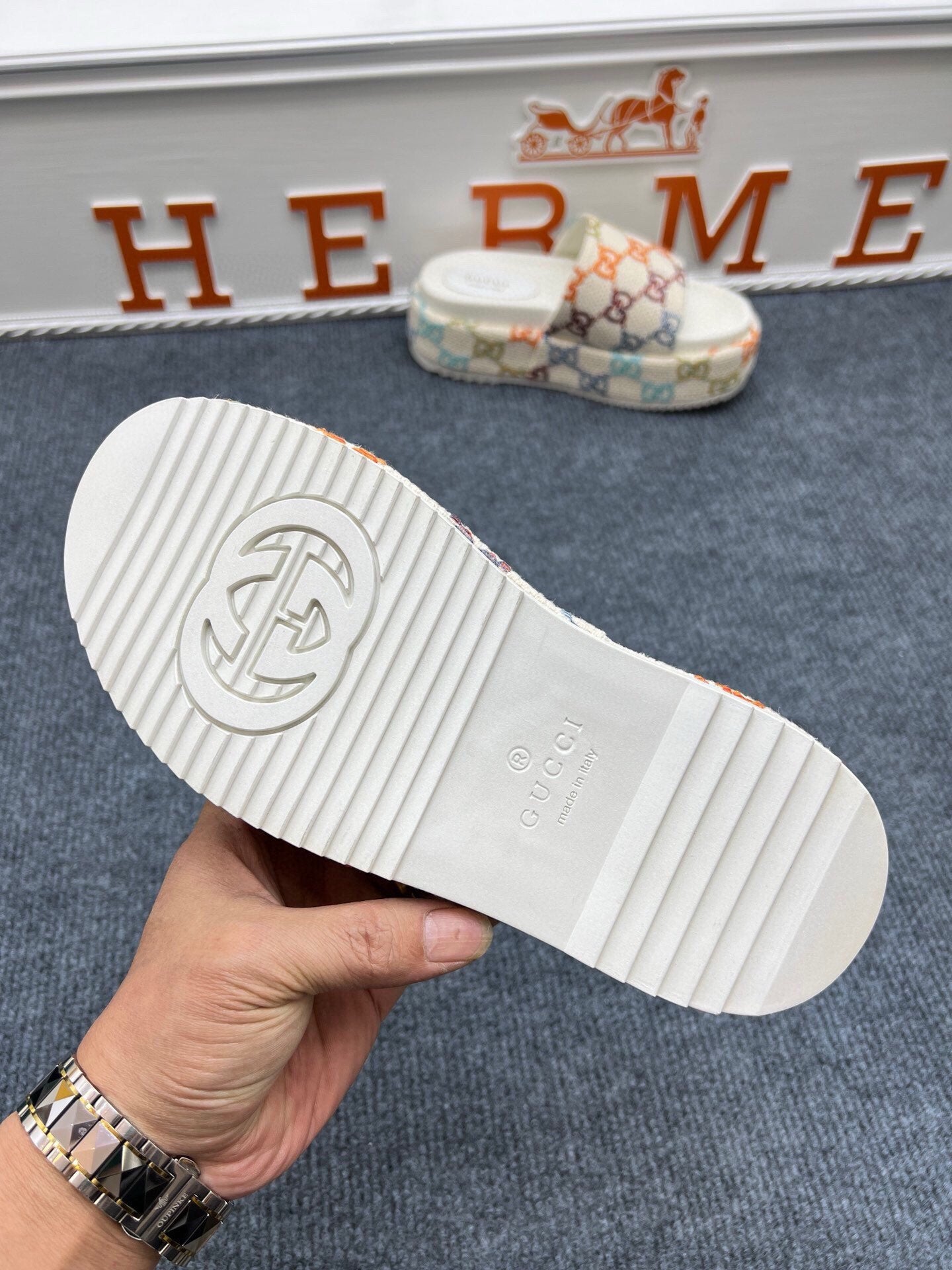 54B122ZDE Stylish slippers Sole thickness 5.5cm