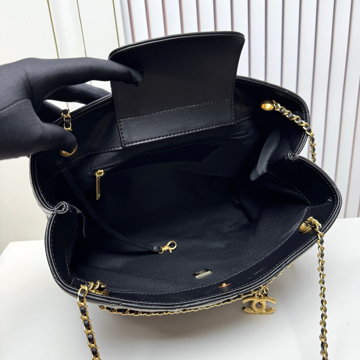 15RC58BDE Stylish leather bag