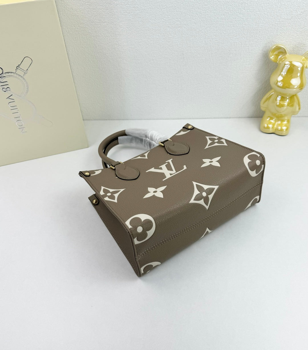 175RE8BDE Stylish leather bag