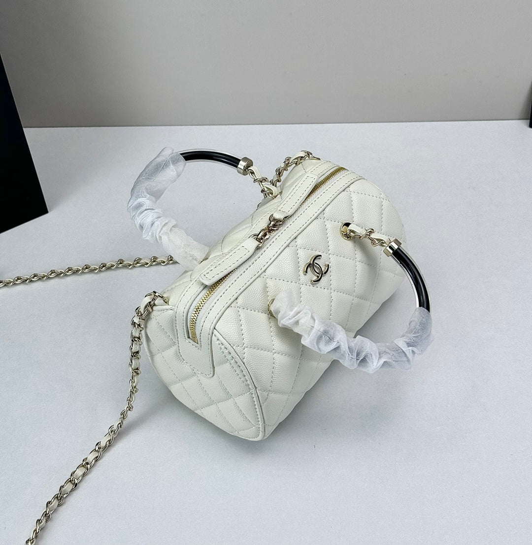 15RC55BDE Stylish leather bag