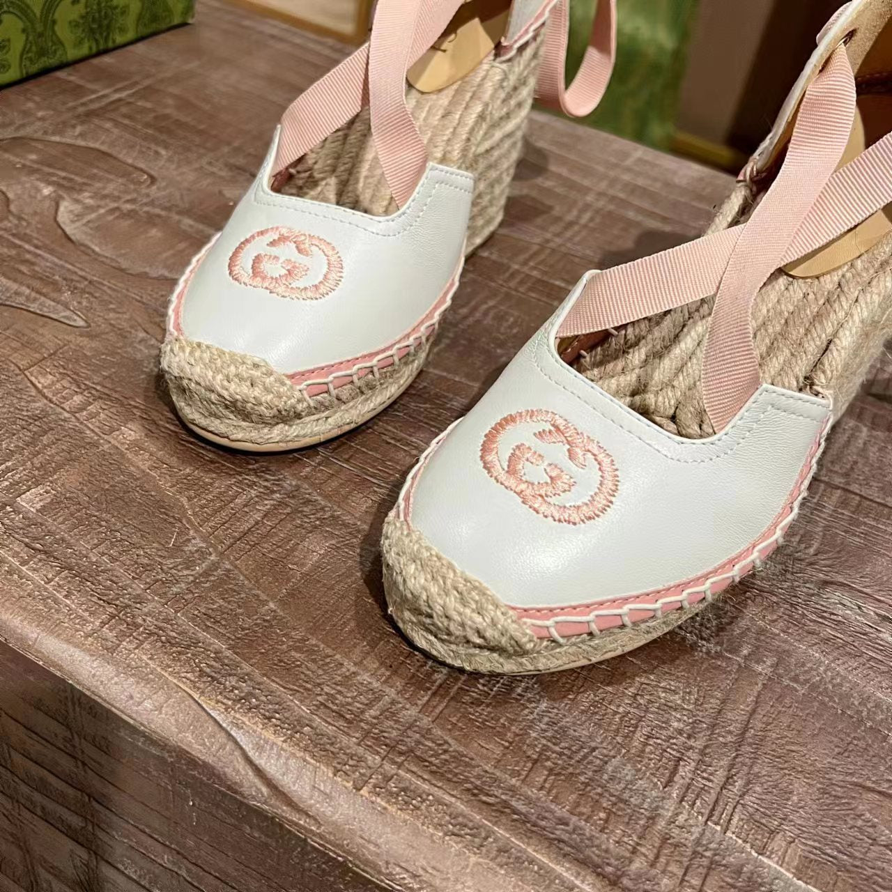 2YB39ZDE Stylish leather High heels