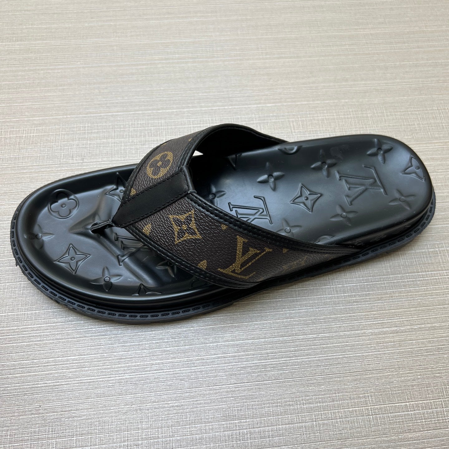 535ZE303ZDE Stylish Slippers
