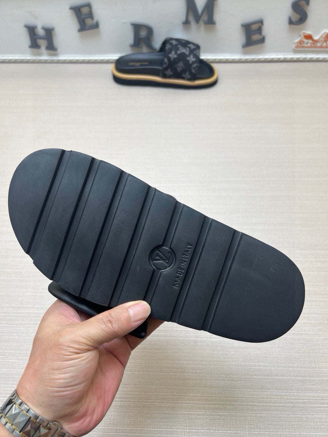 5QE7ZDE Stylish Slippers