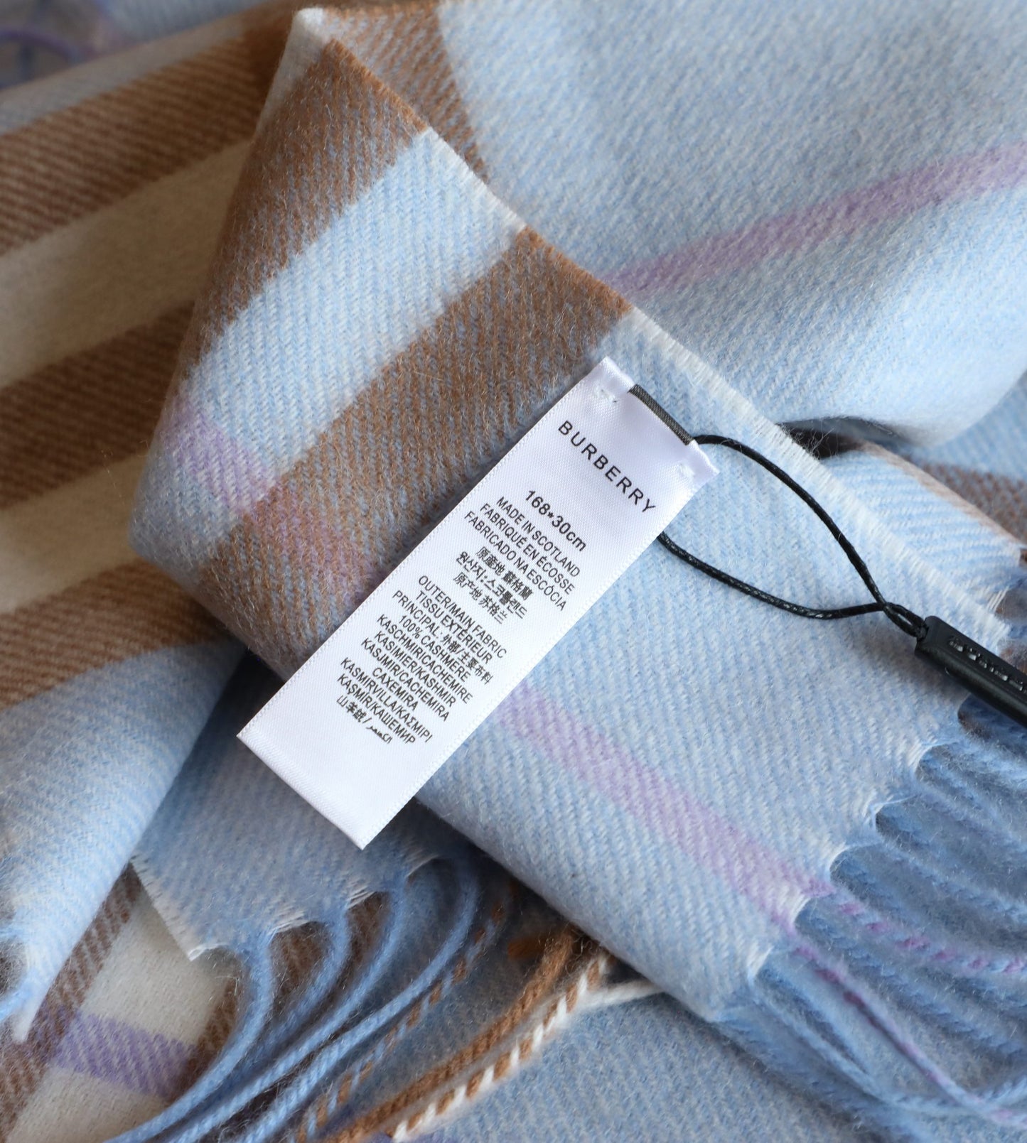 185ZR2WDE Stylish Winter Scarves