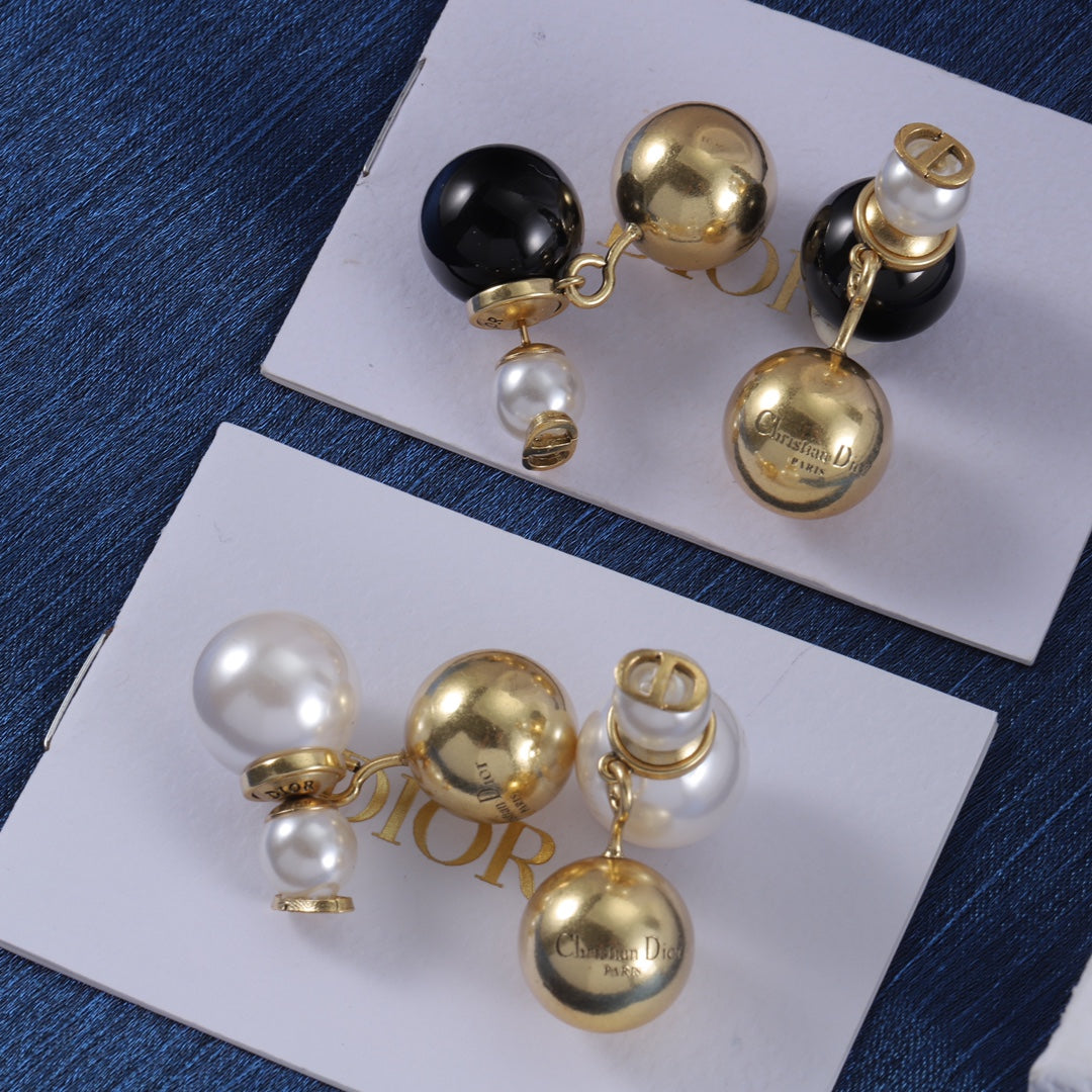 14D775EDE Stylish Earrings