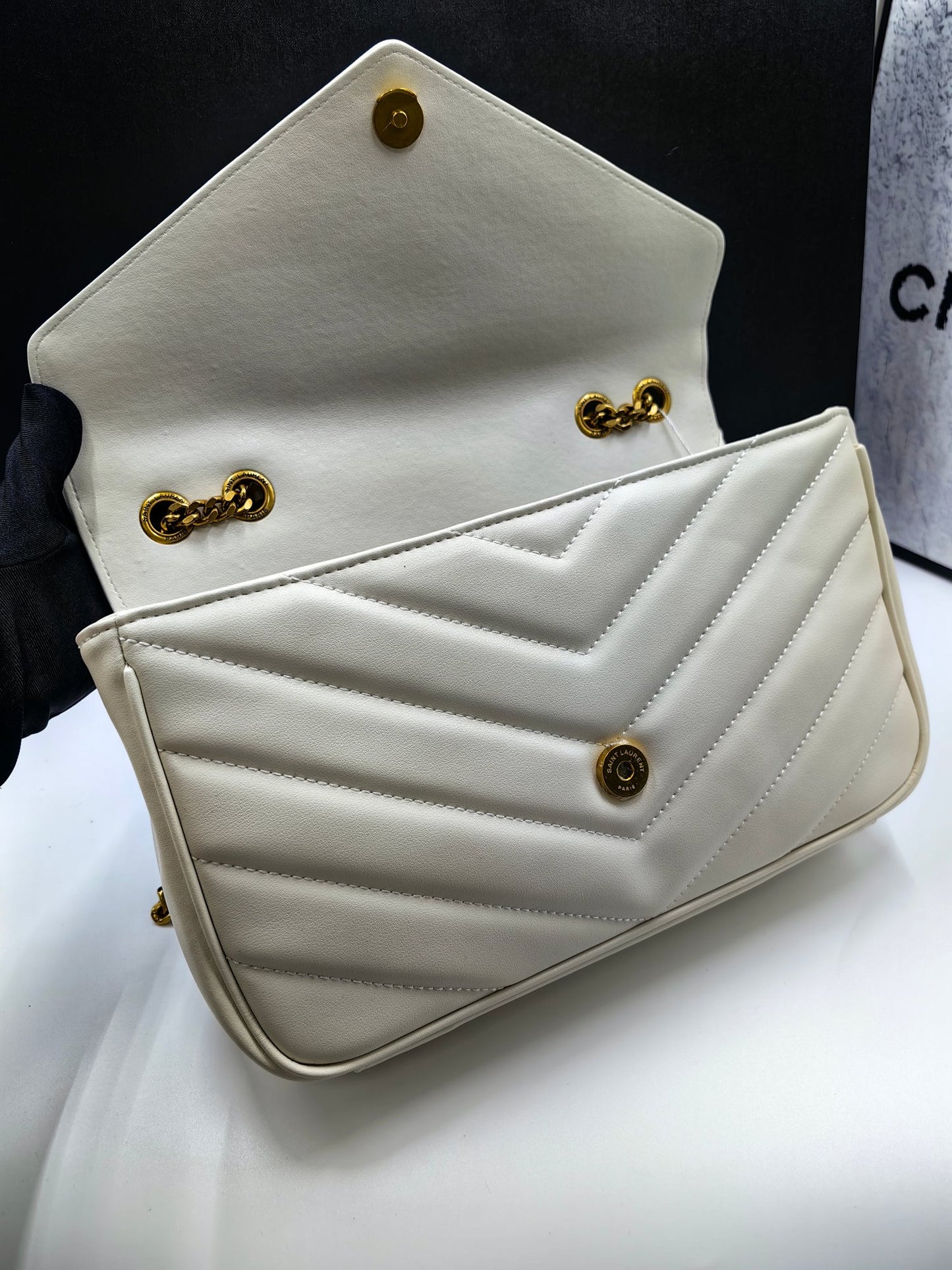 165NSL108BDE Stylish leather bag