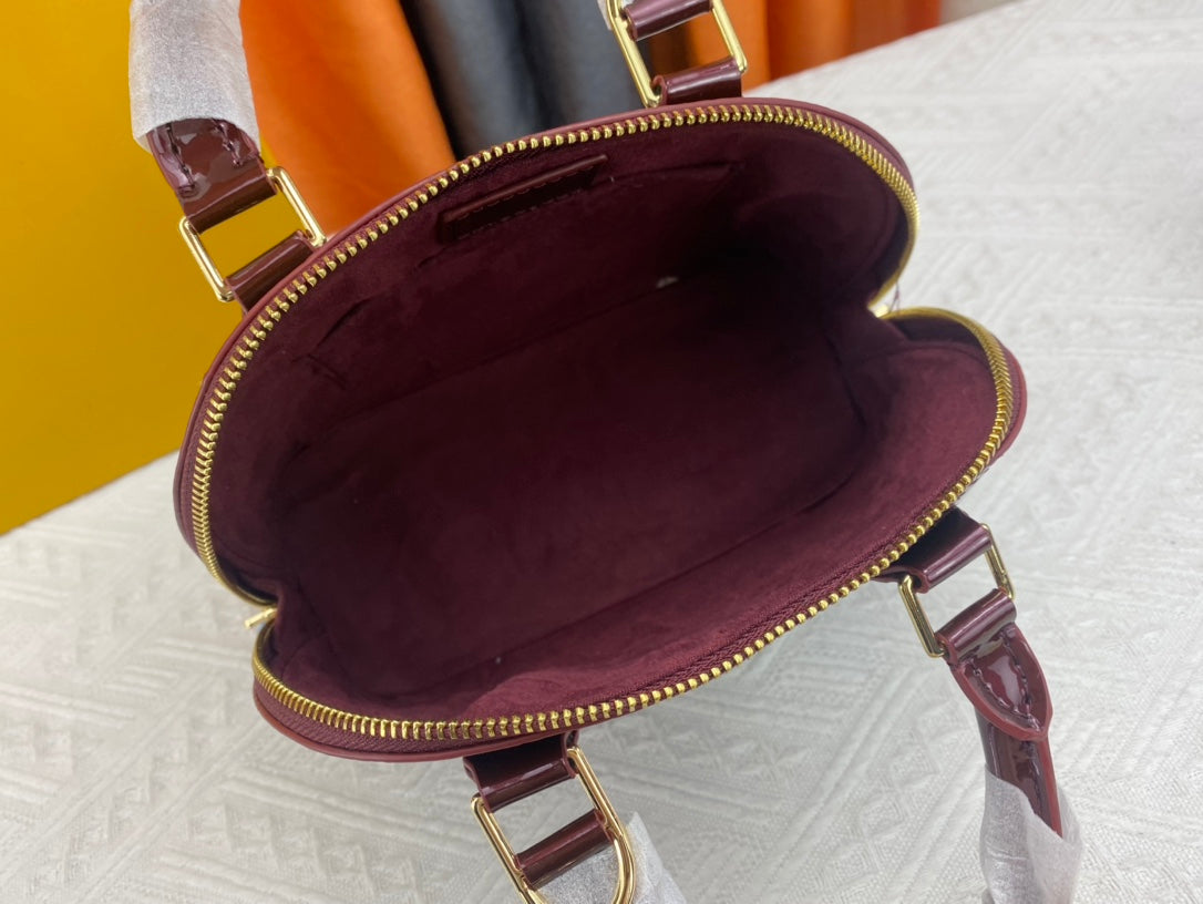 165NE97BDE Stylish leather bag