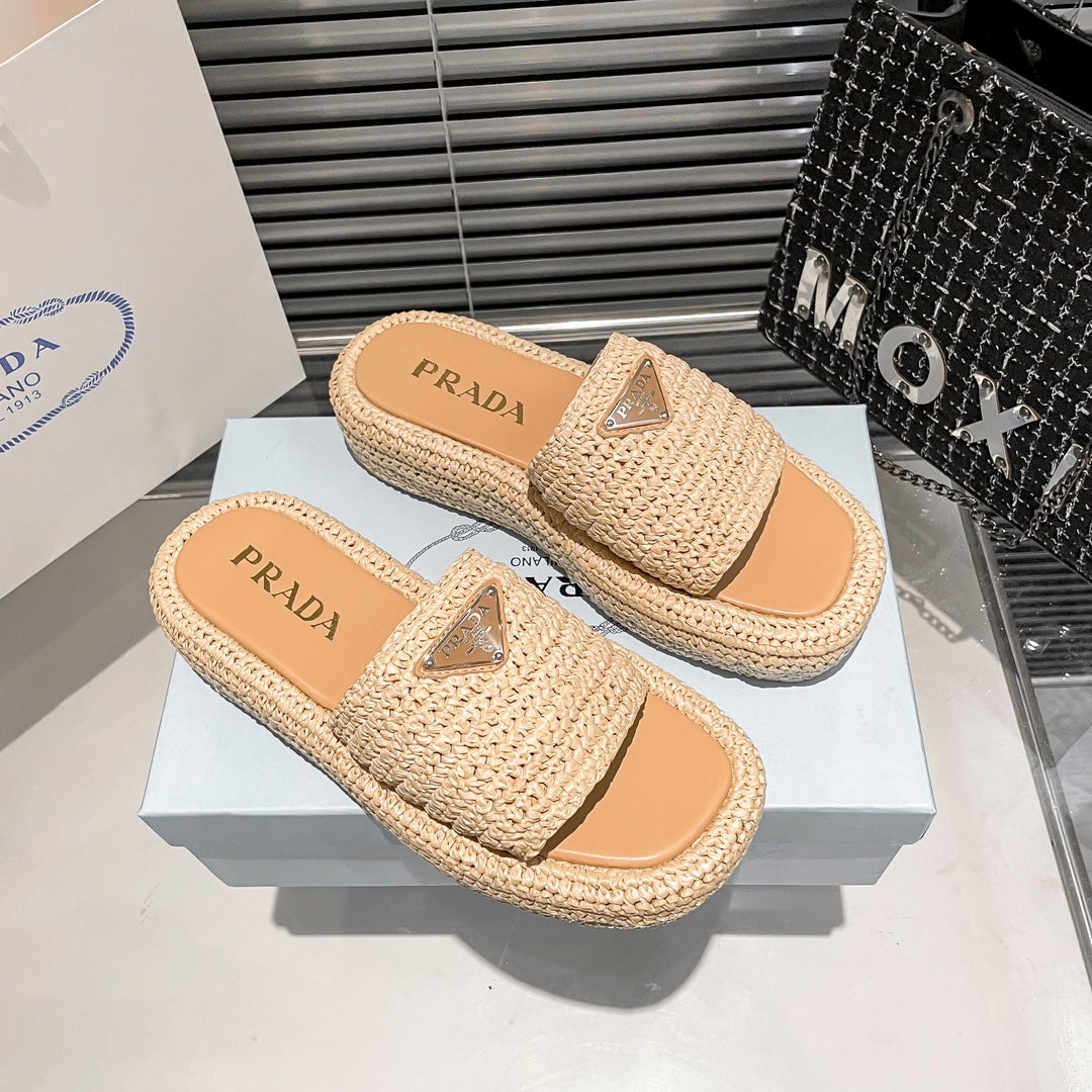 14PD21ZDE Stylish slippers