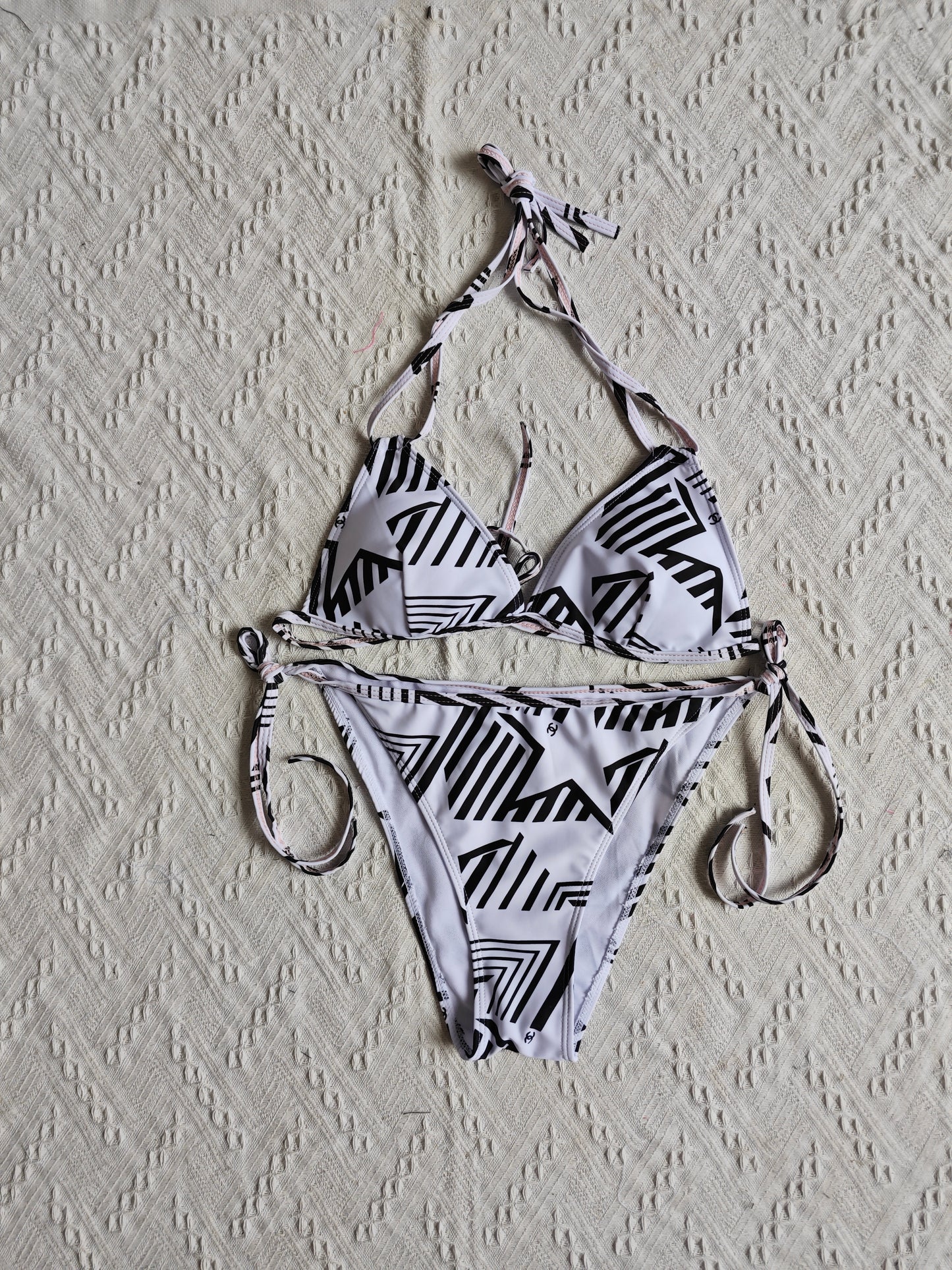 14C7YDE Stylish Bikini swimsuit