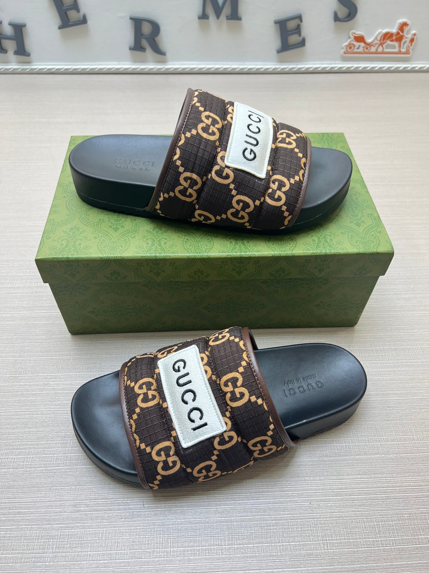 54B49ZDE Stylish slippers
