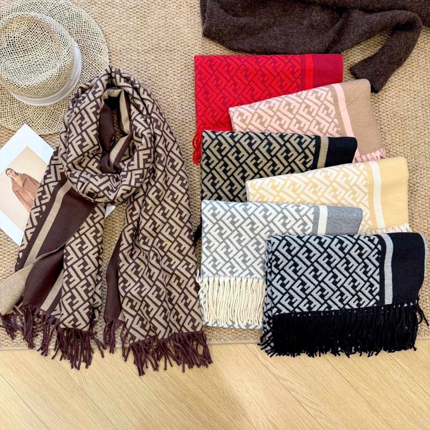 185ZF60WDE Stylish Winter Scarves