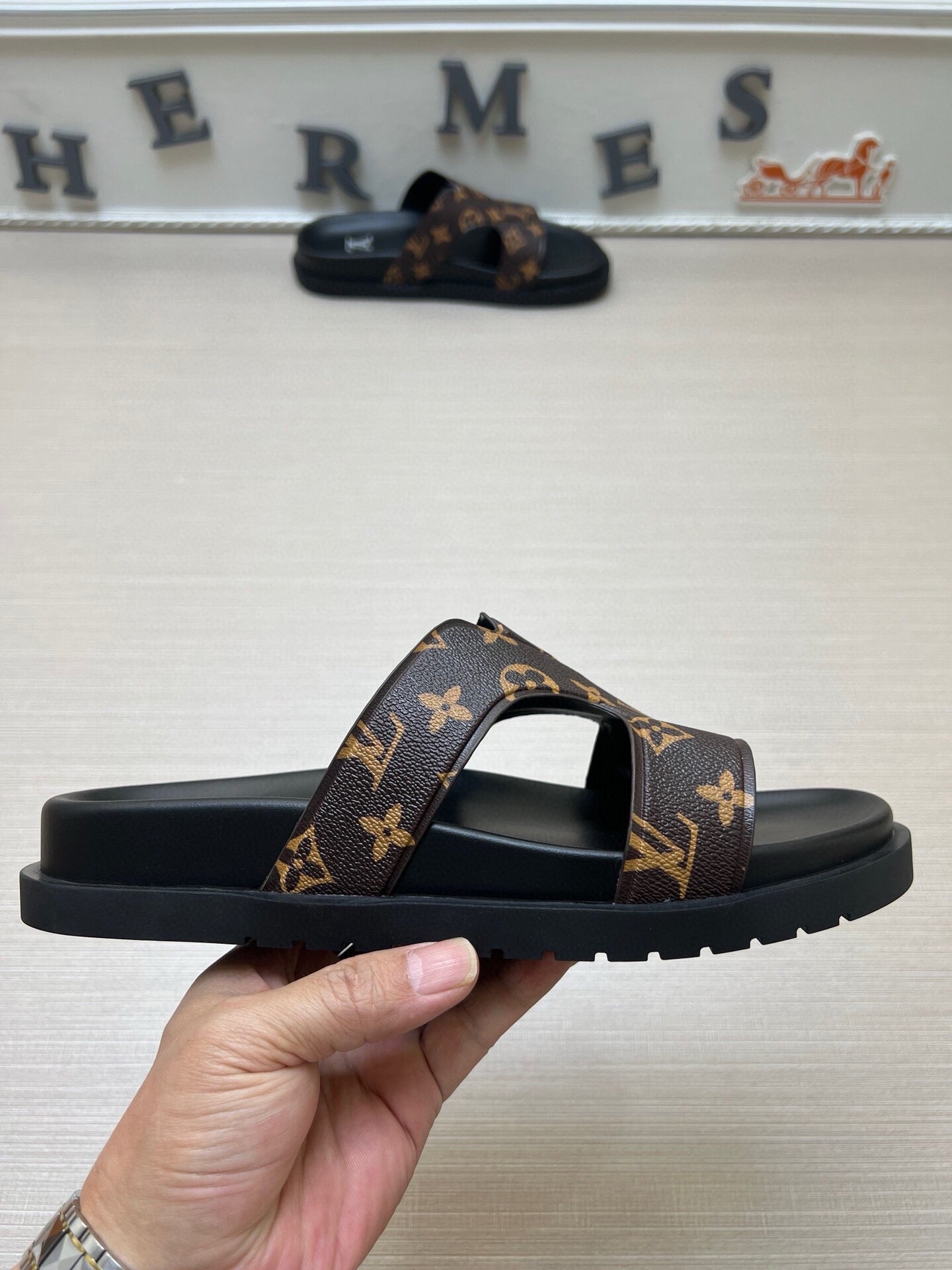 5LE228ZDE Stylish Slippers