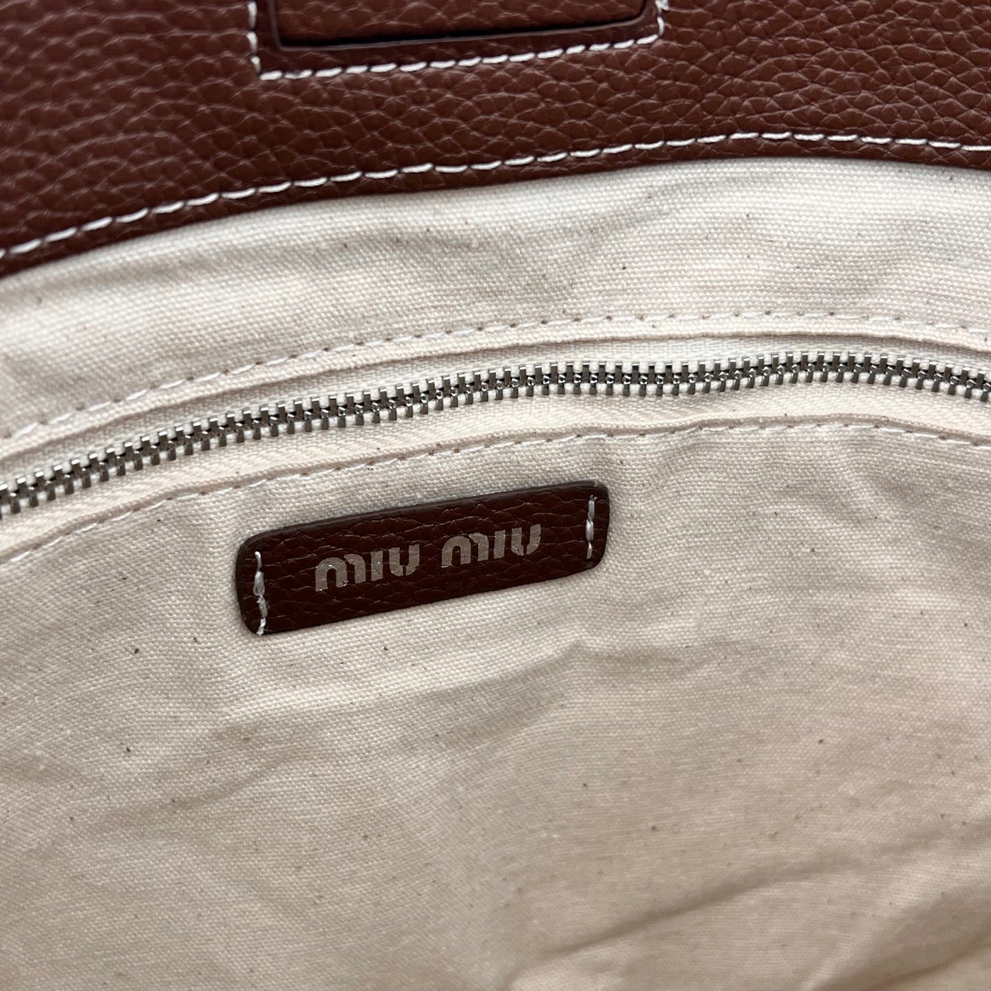15RA3BDE Stylish leather bag