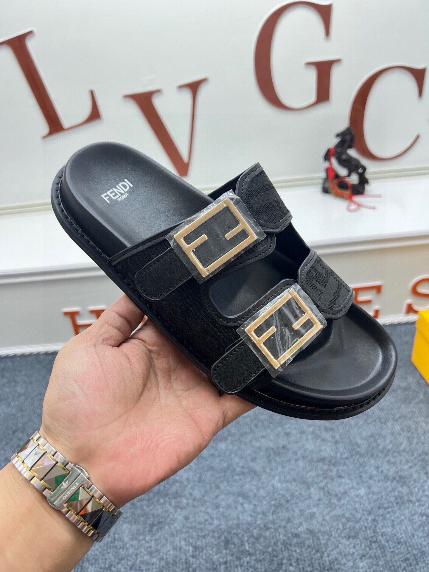 54F38ZDE Stylish slippers