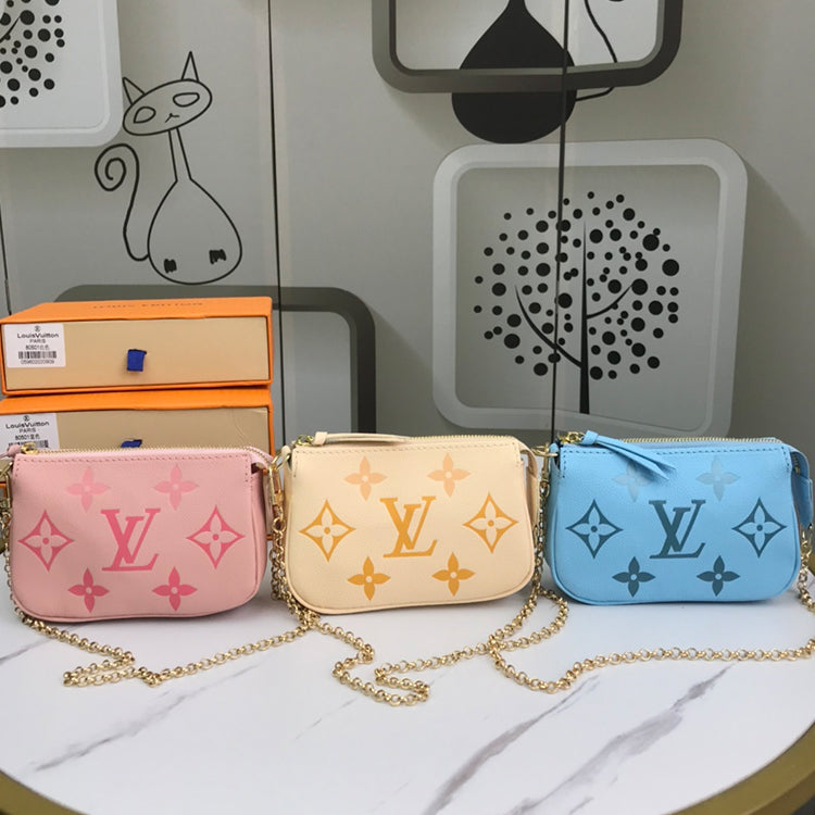 1E043BDE Stylish leather bag