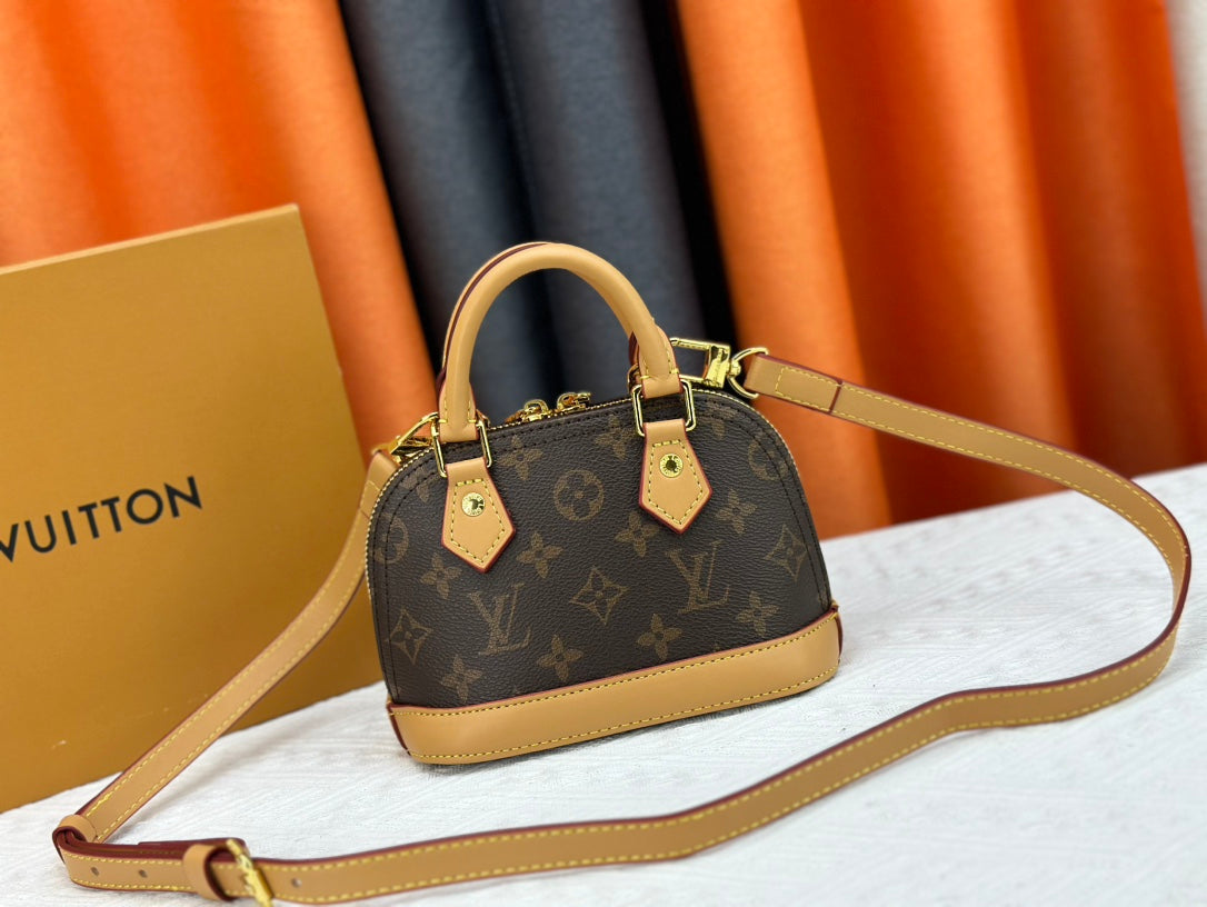 155XE20BDE Stylish leather bag