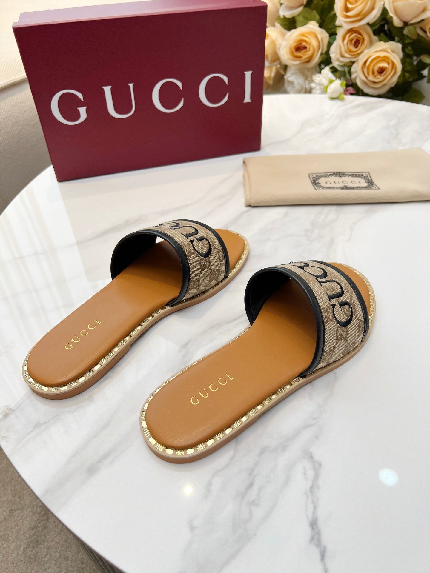 255QB29ZDE Stylish leather Slippers