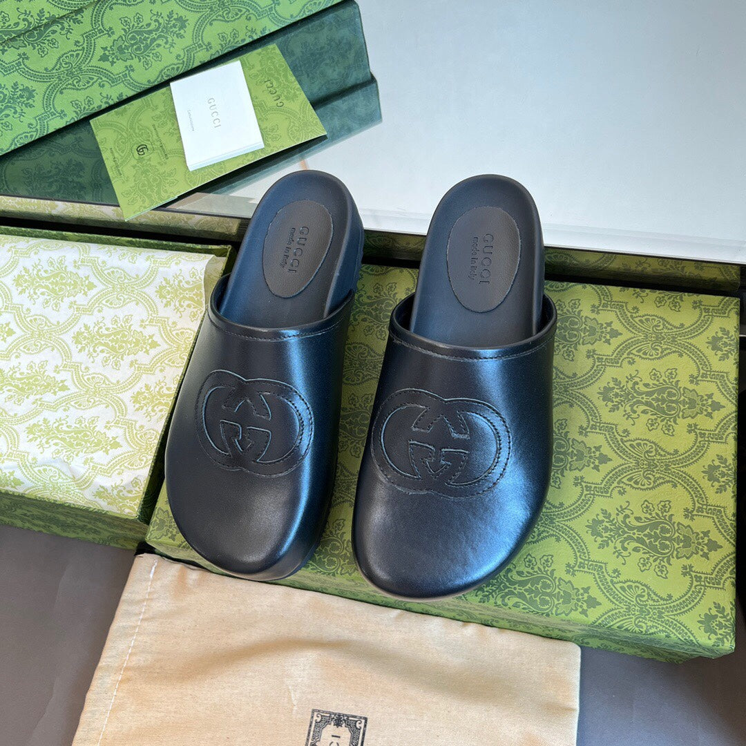 2YB26ZDE Stylish Slippers