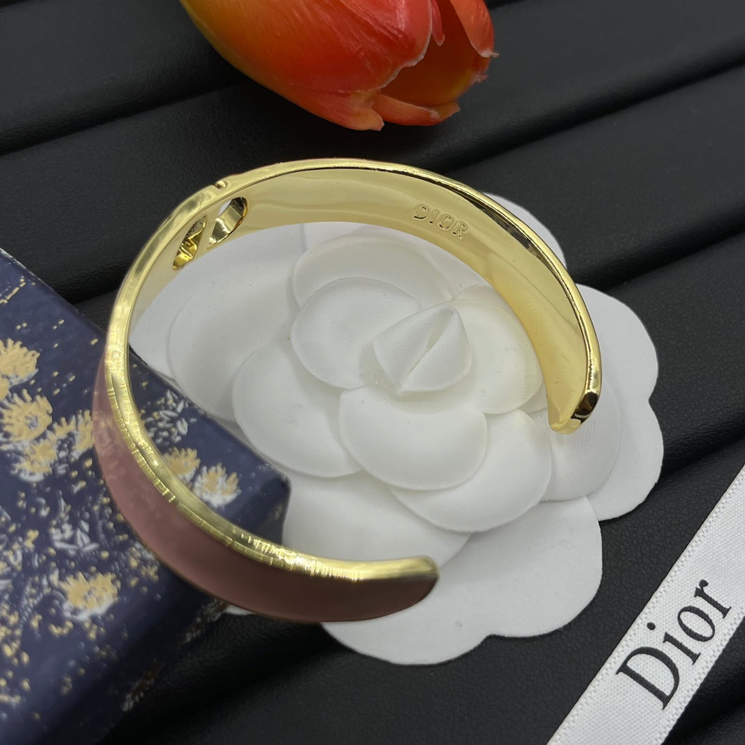 14D671KDE Stylish Bracelets