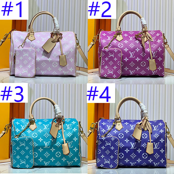 155XE16BDE Stylish leather bag