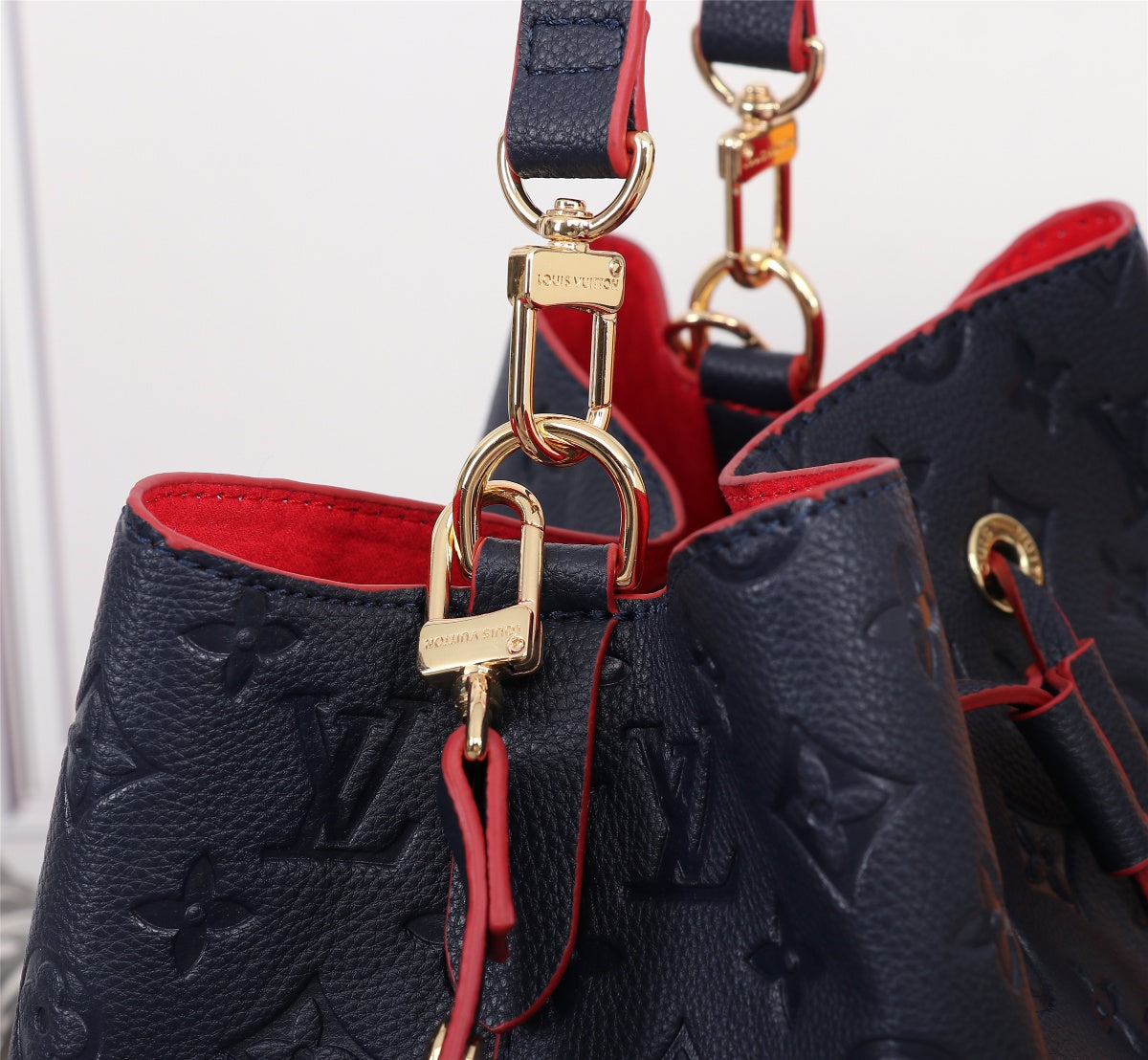 2XE60BDE Stylish leather bag
