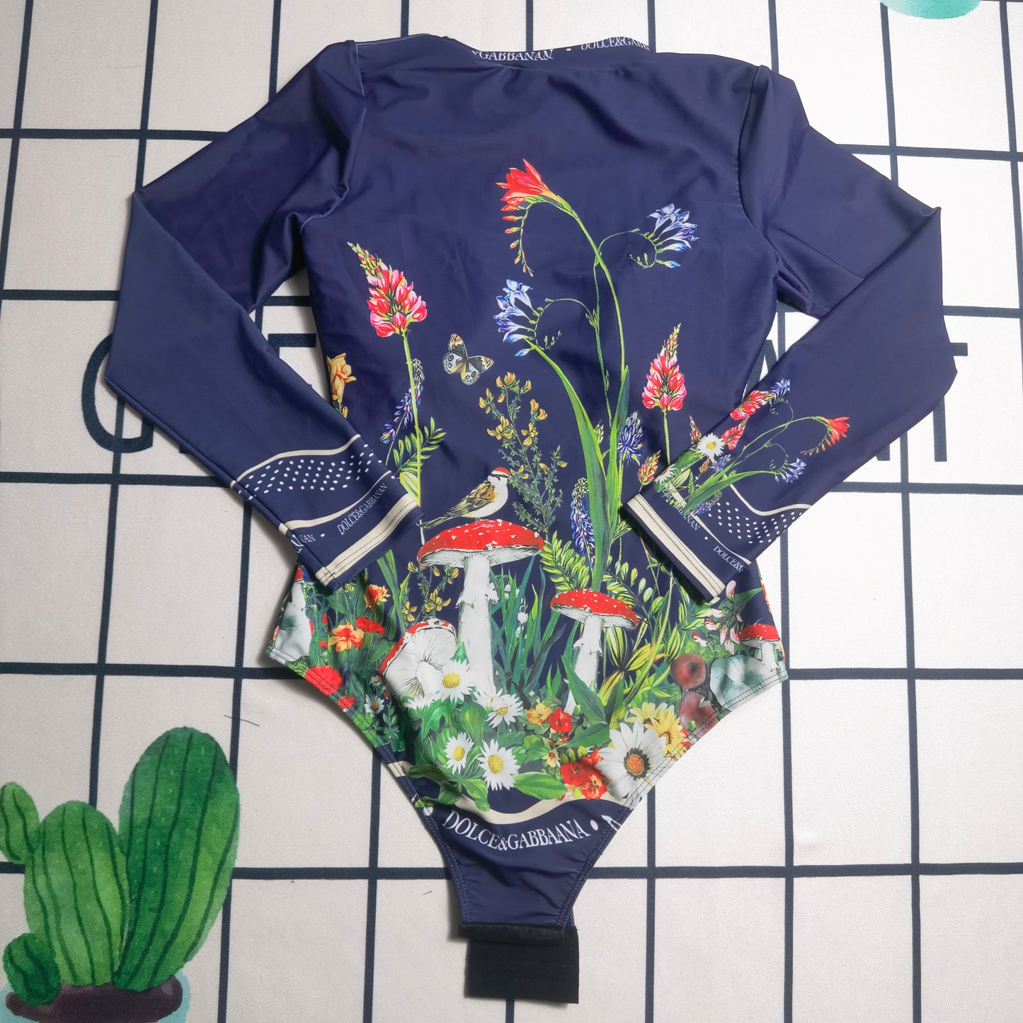 14A98YDE Stylish Long sleeve swimsuit