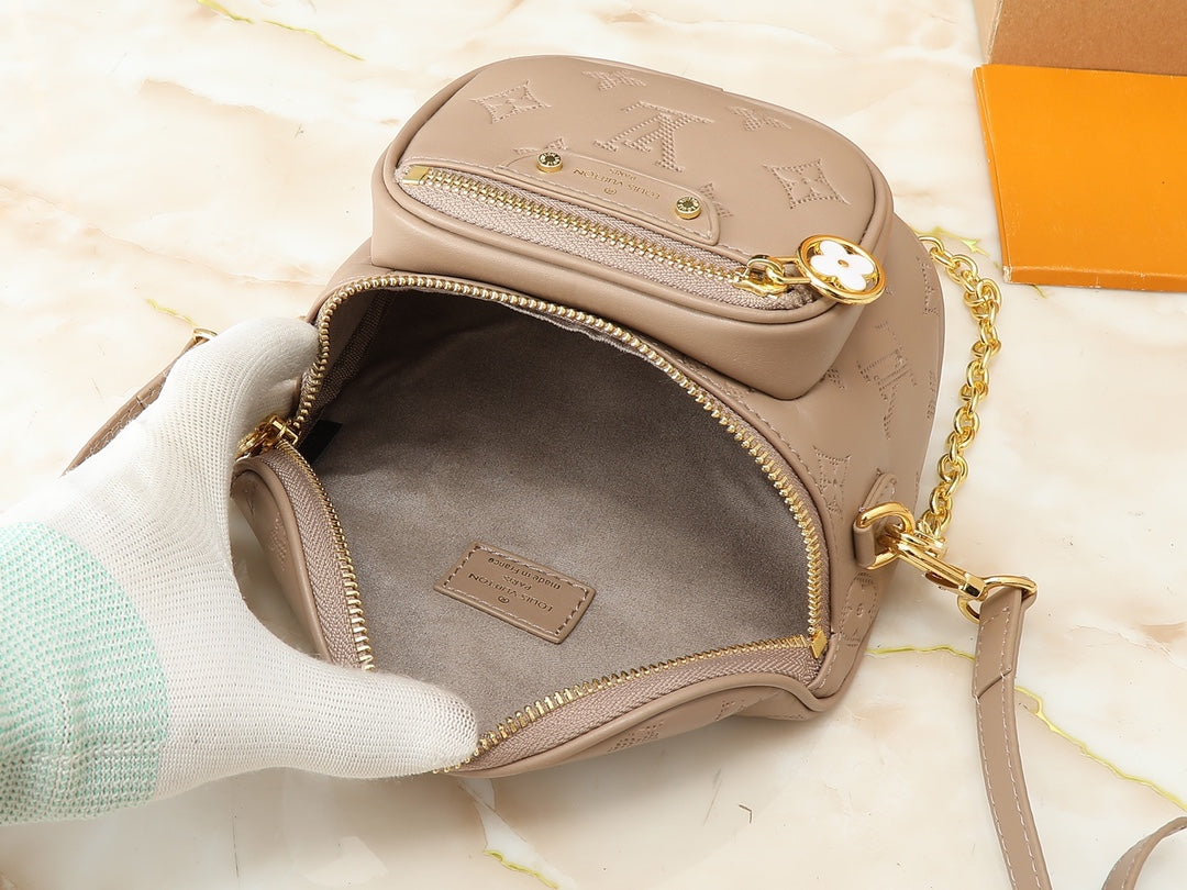 155NE59BDE Stylish leather bag