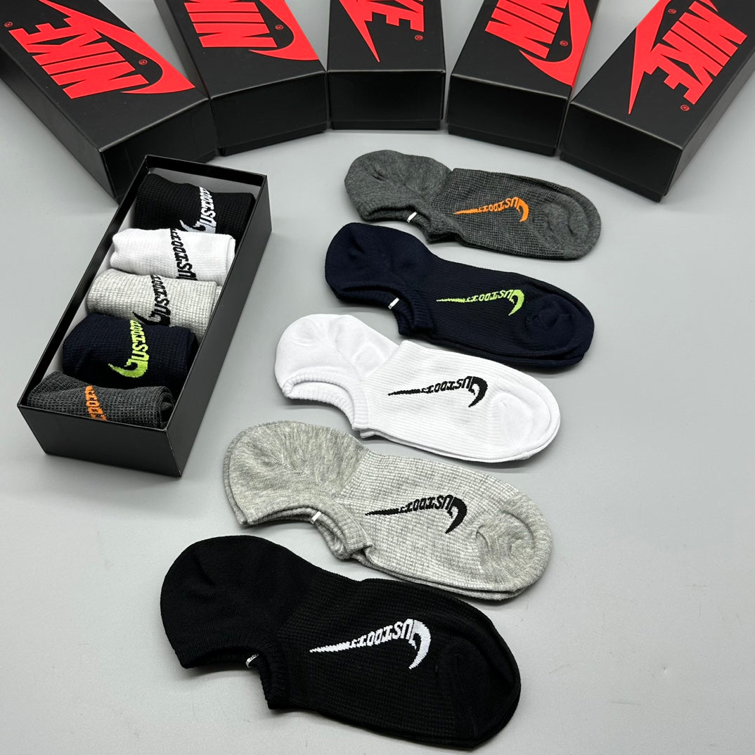 235QA48SDE Stylish socks(5 pairs )