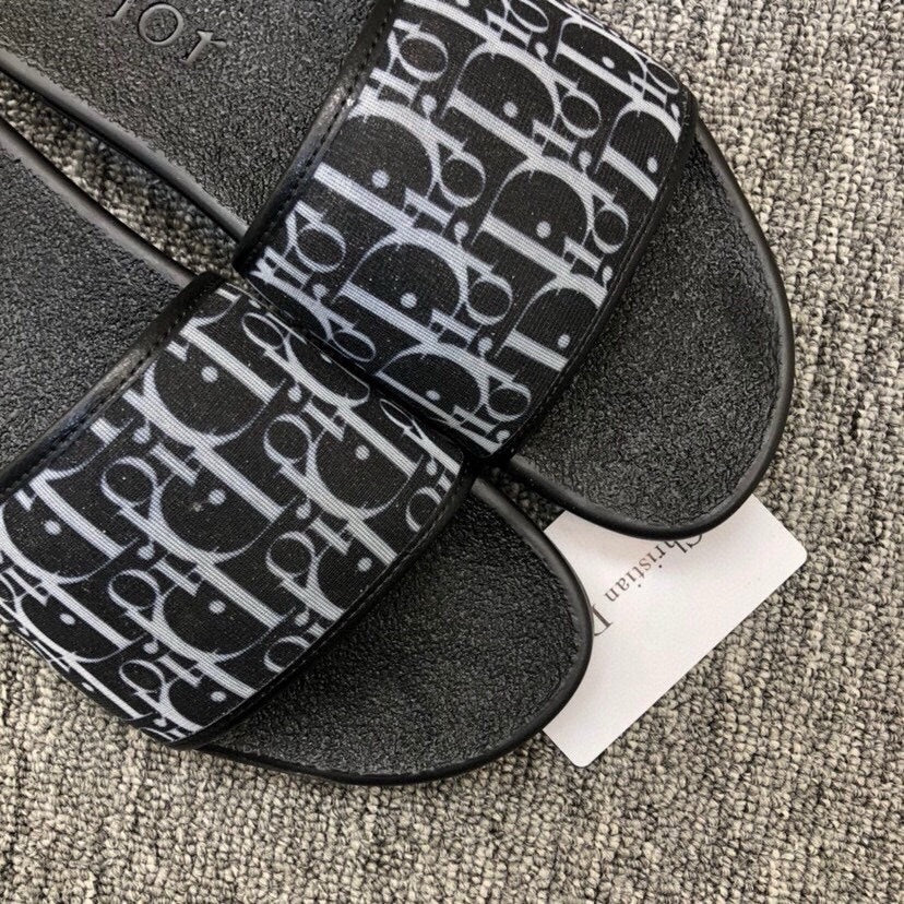 54D50ZDE Stylish slippers