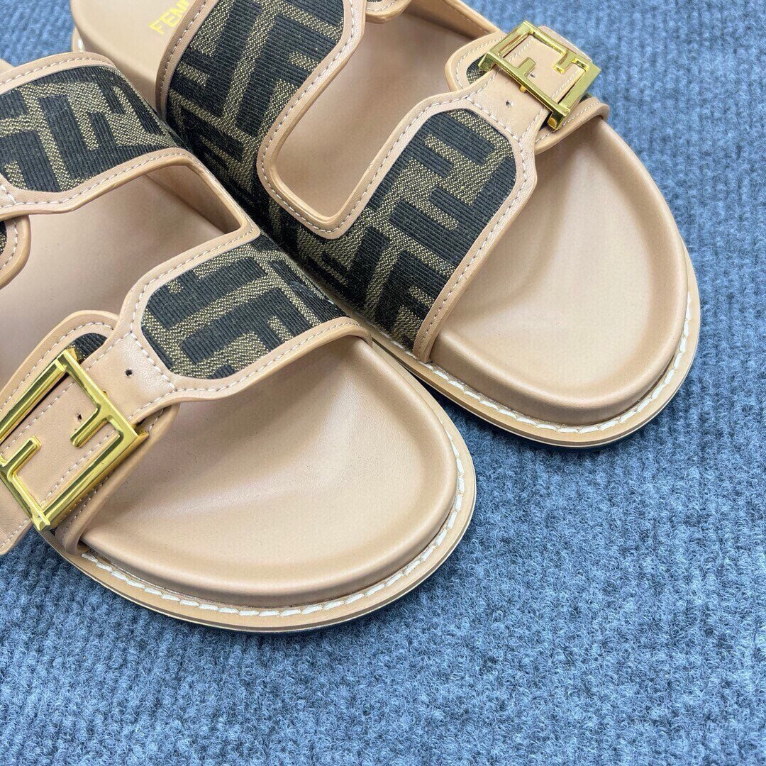 54F38ZDE Stylish slippers