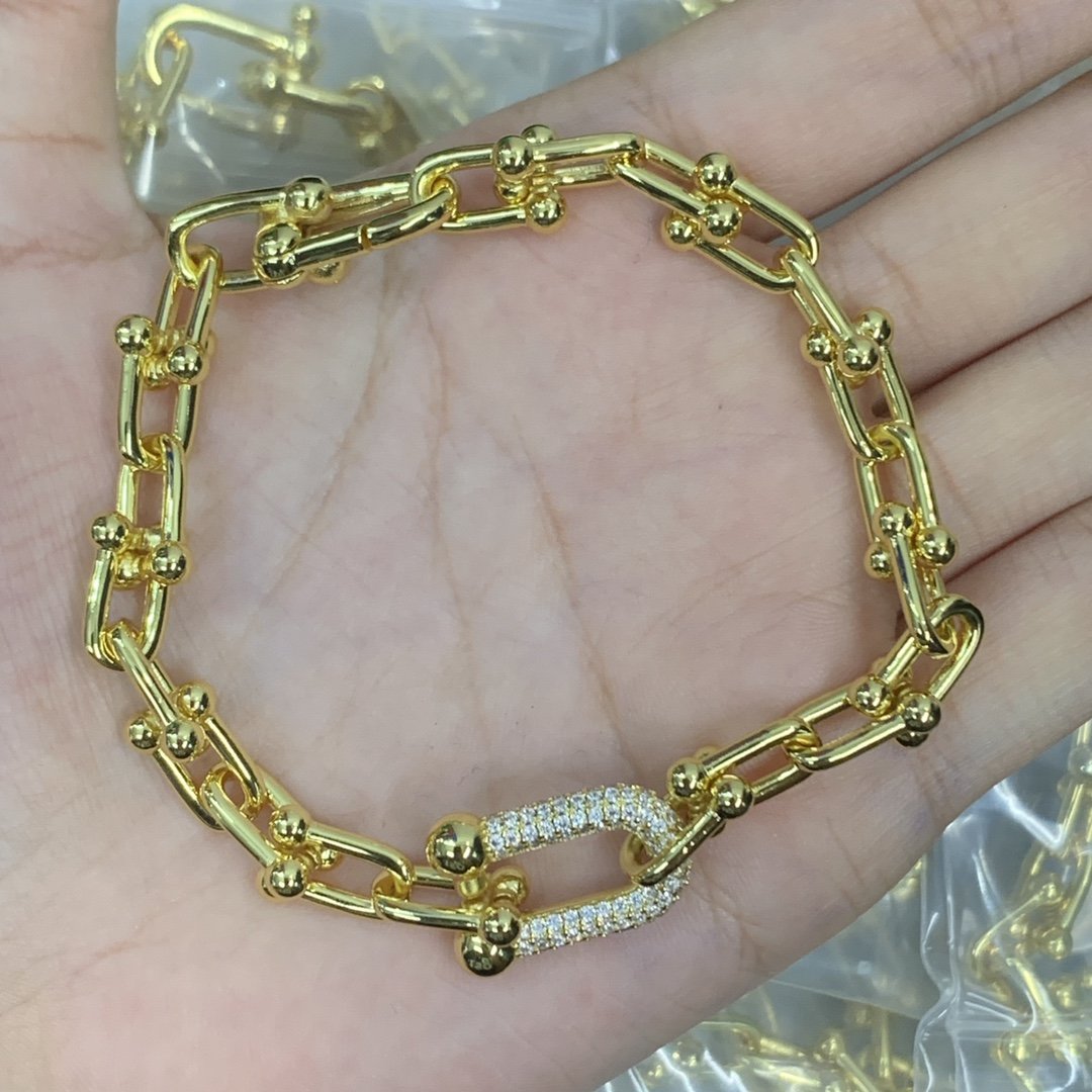 8XT31XDE Stylish Earring Bracelets Necklaces