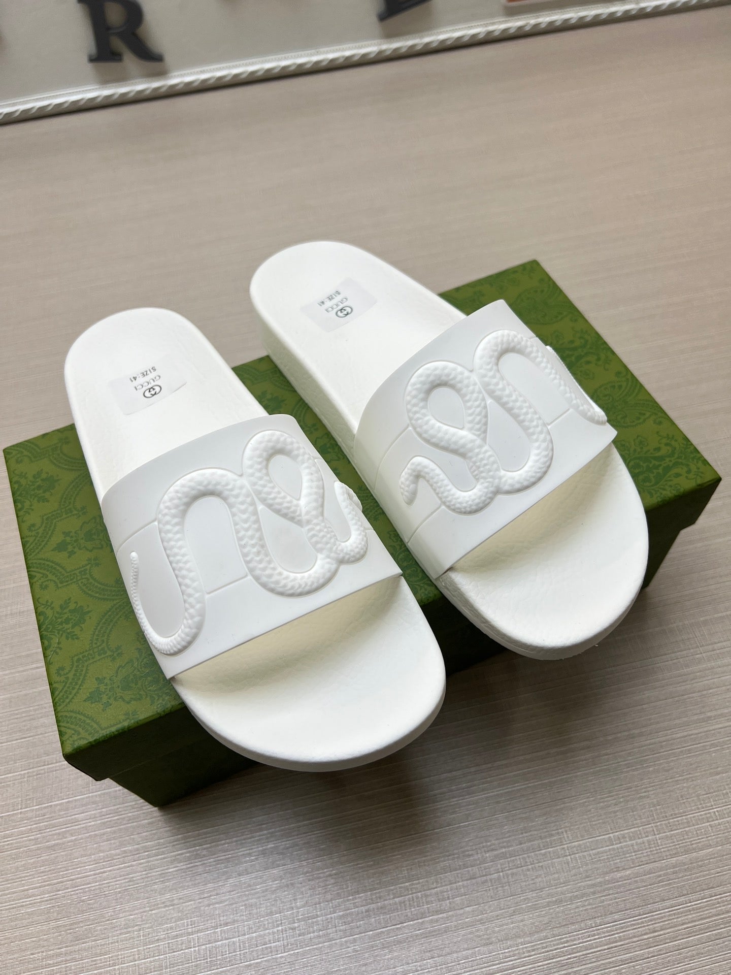 5LB217ZDE Stylish Slippers