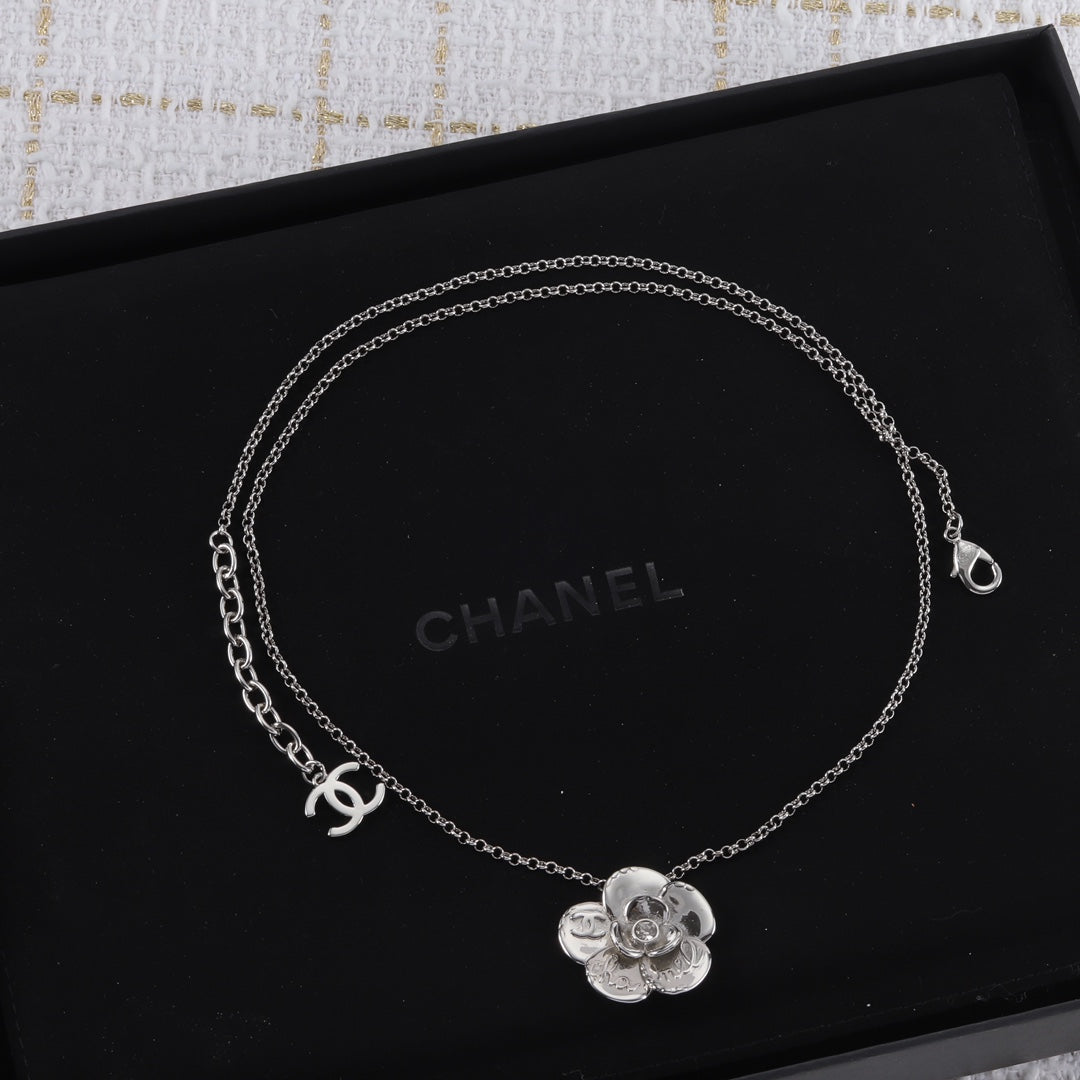 14C1088XDE Stylish Necklaces