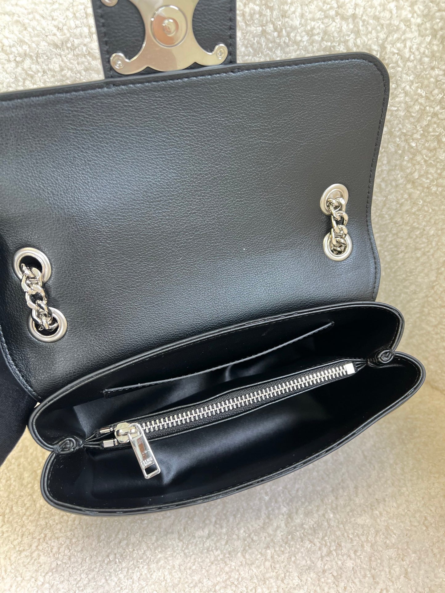 1XCL412BDE Stylish leather bag