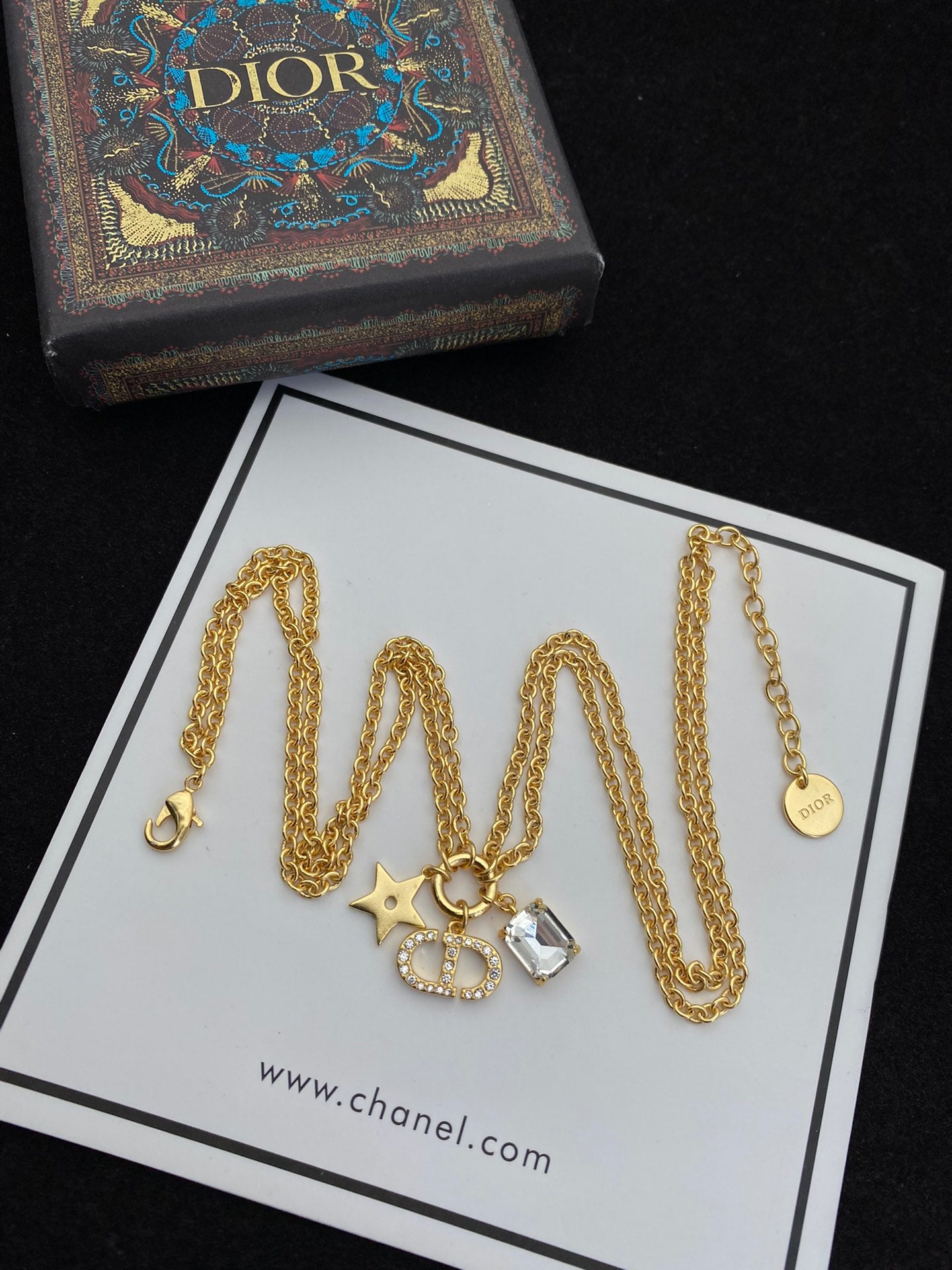 165ND9XDE Stylish Necklaces