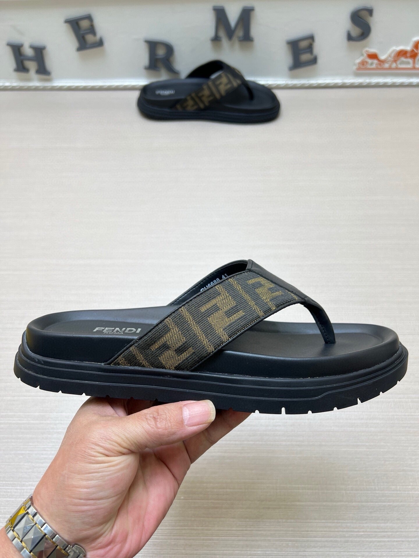 5LF222ZDE Stylish Slippers