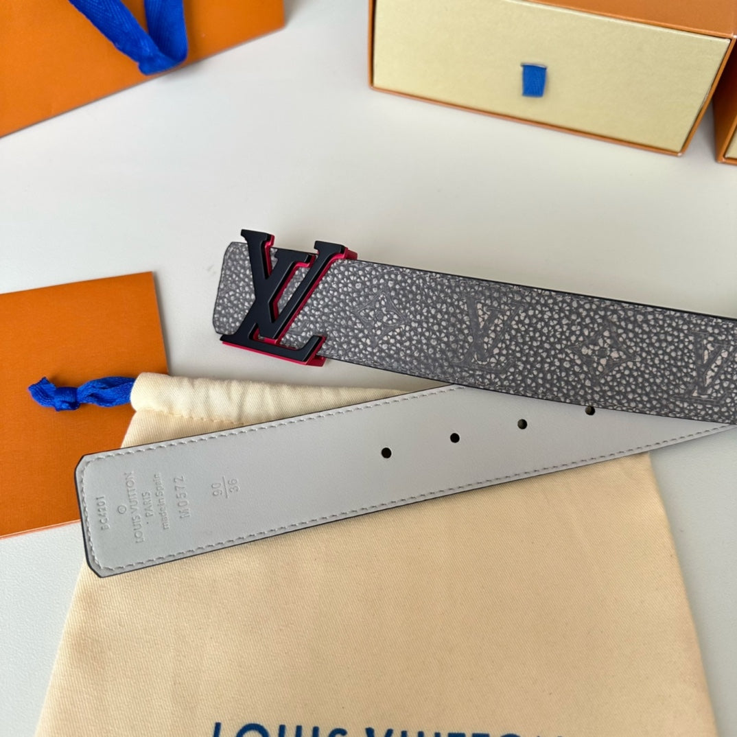 14B11PDE Stylish High quality belt With full package