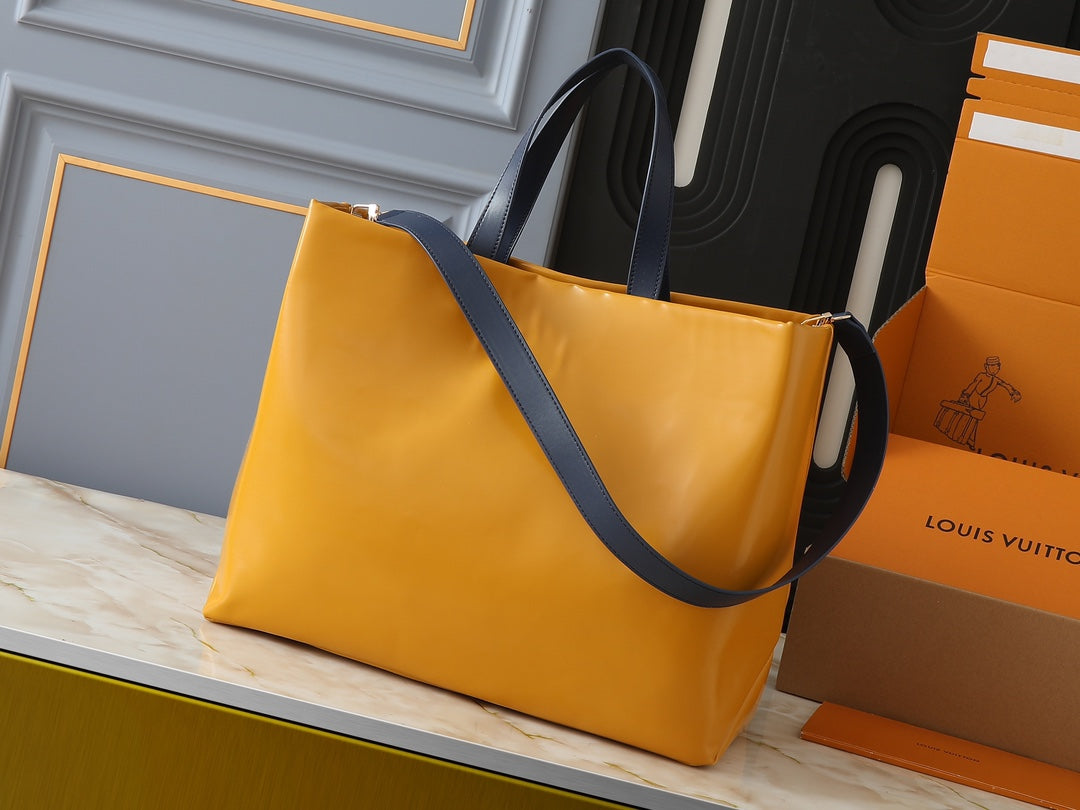 15XE9BDE Stylish leather bag