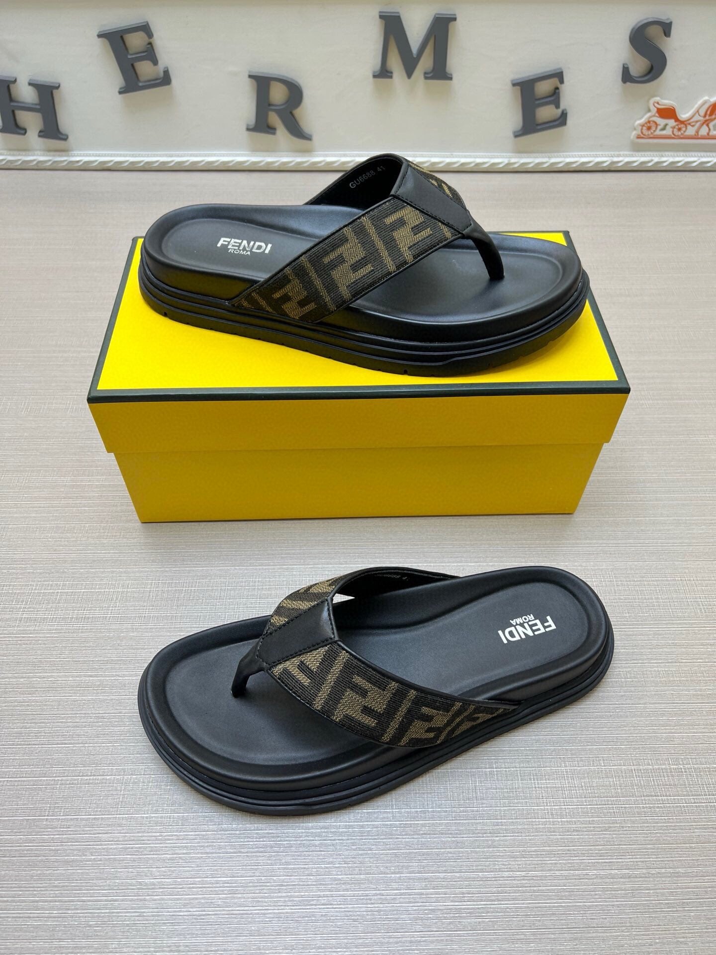 5LF222ZDE Stylish Slippers