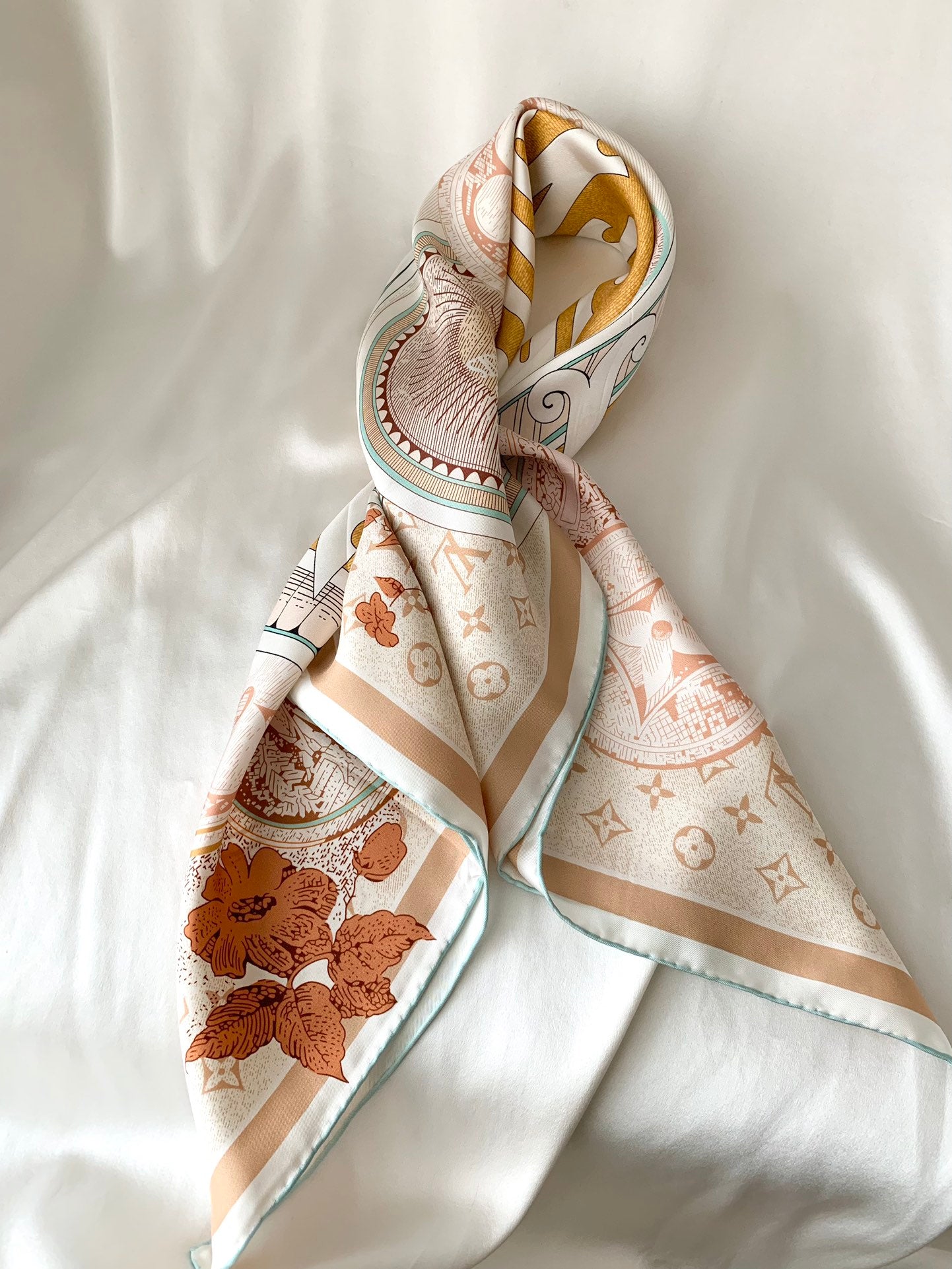 155NE98WDE Stylish Silk Scarve