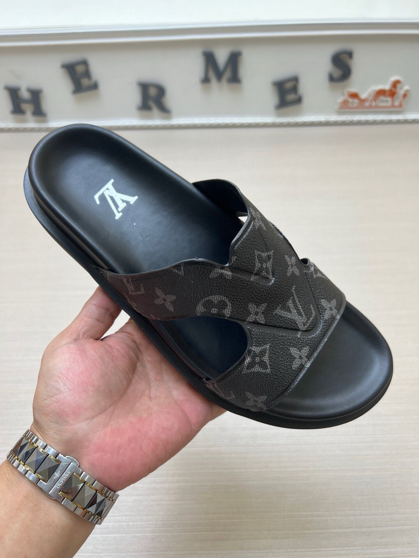 5LE228ZDE Stylish Slippers