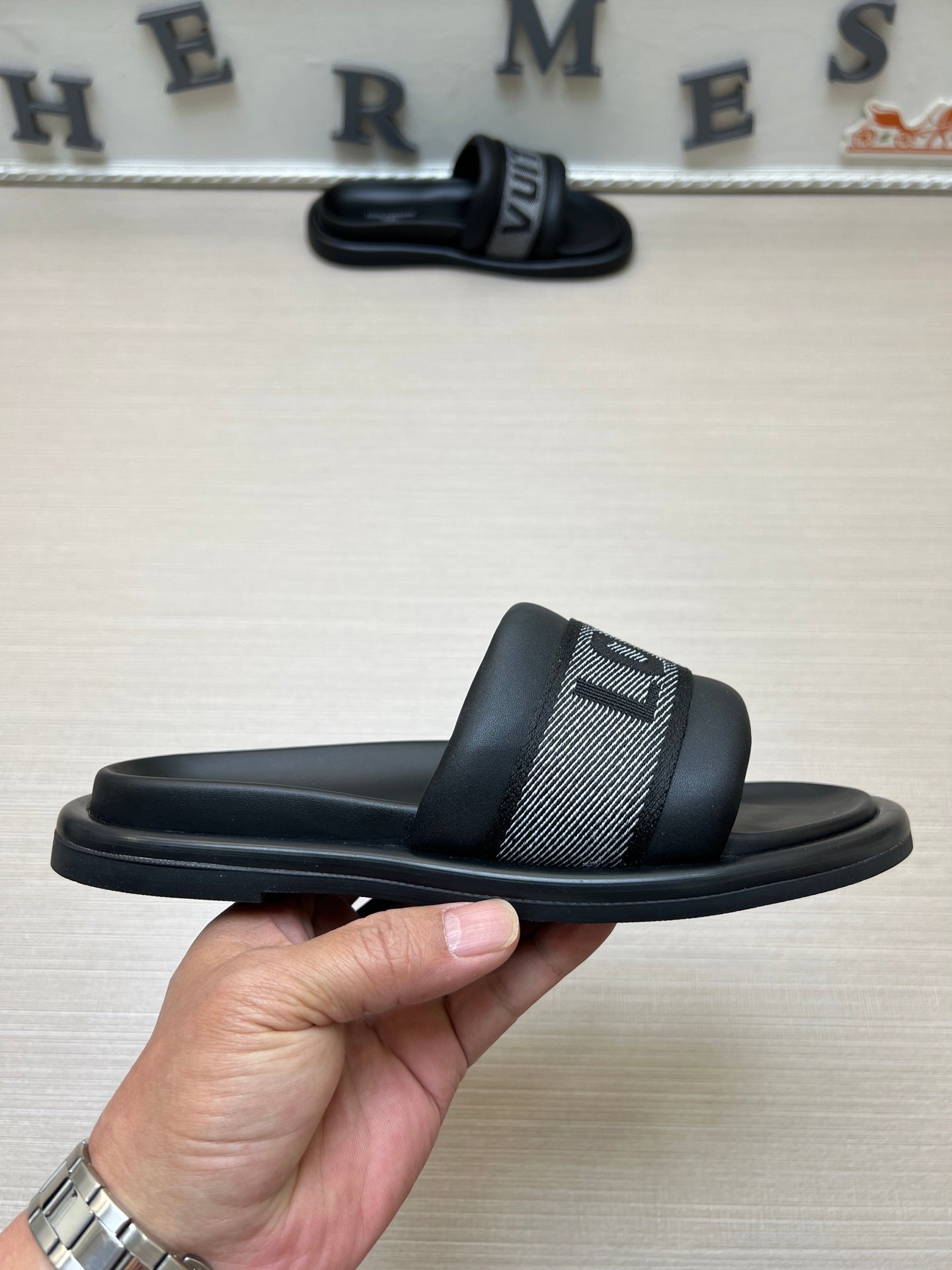 535ZE298ZDE Stylish Slippers