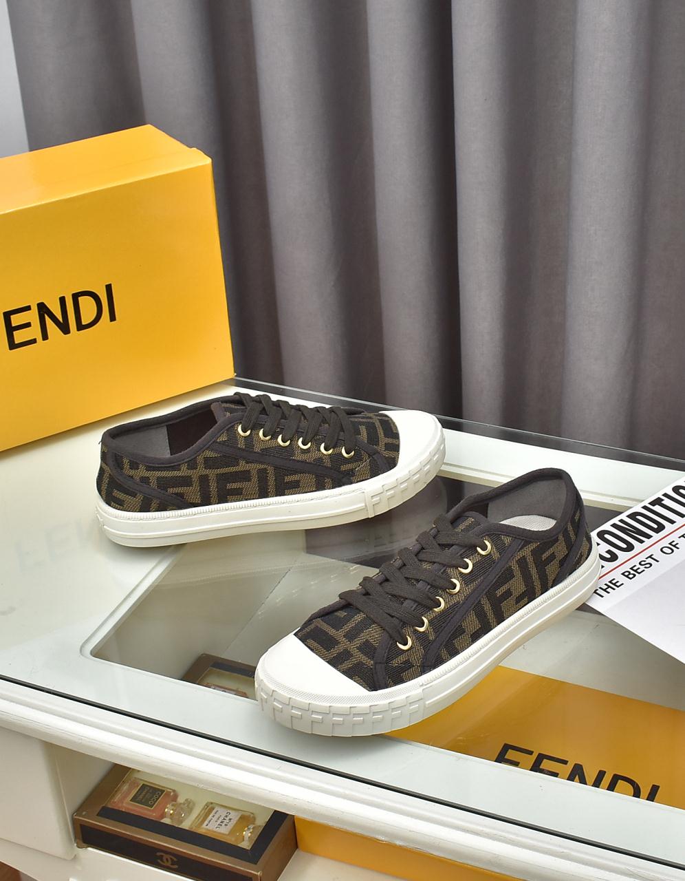 JYF2ZDE Stylish Sneakers