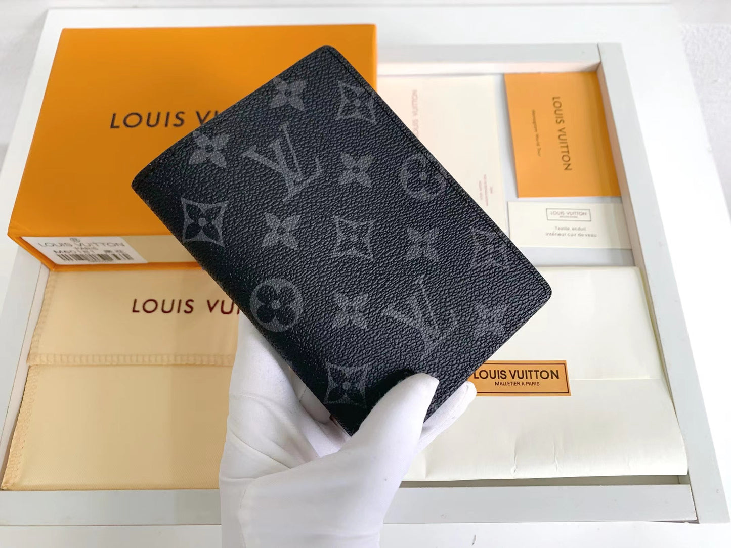 AE300BDE Stylish leather wallets