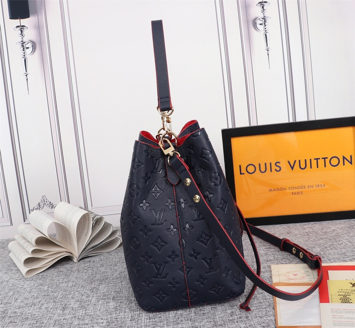 2XE60BDE Stylish leather bag
